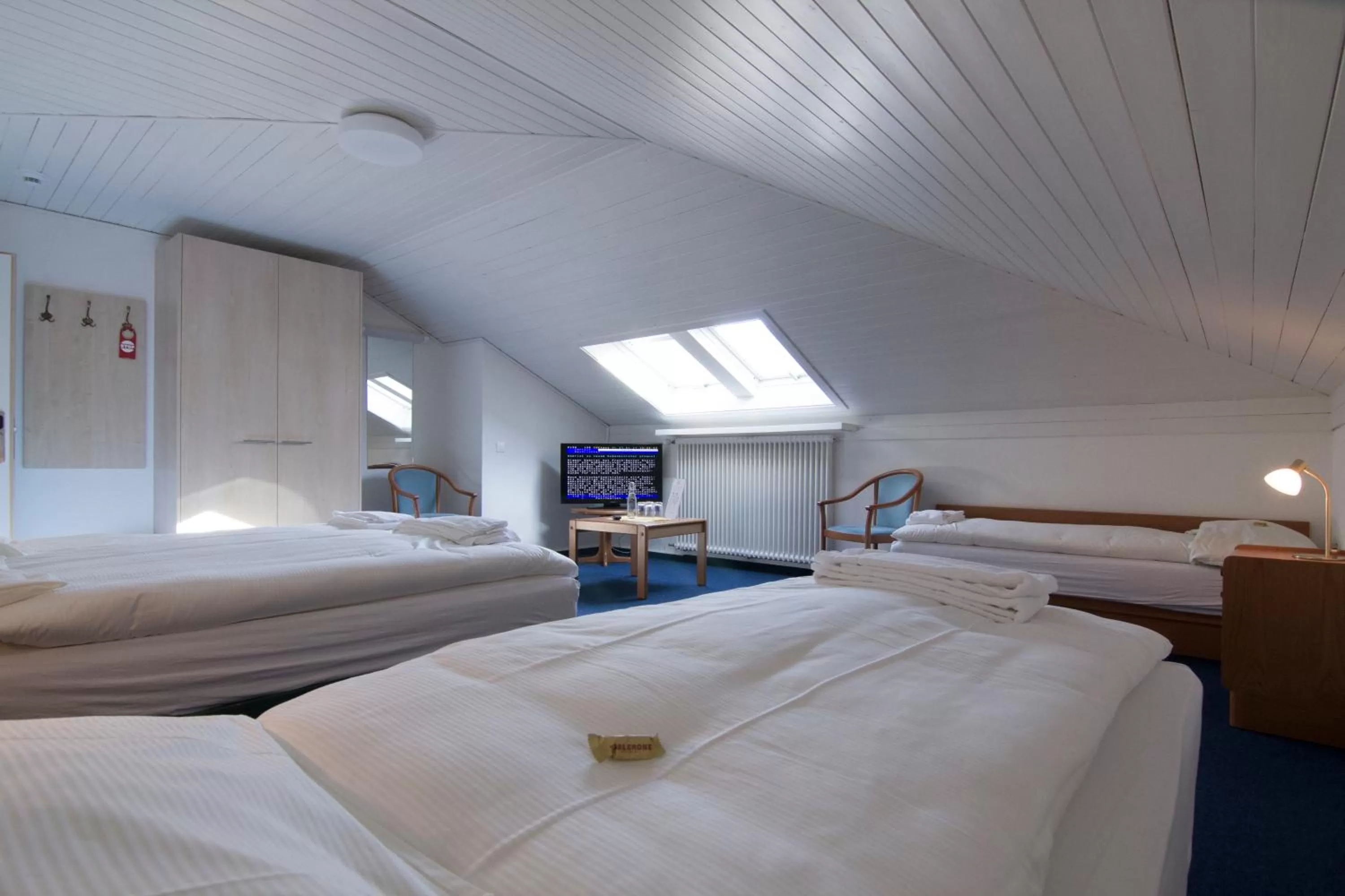 Photo of the whole room, Bed in Central Hotel Post