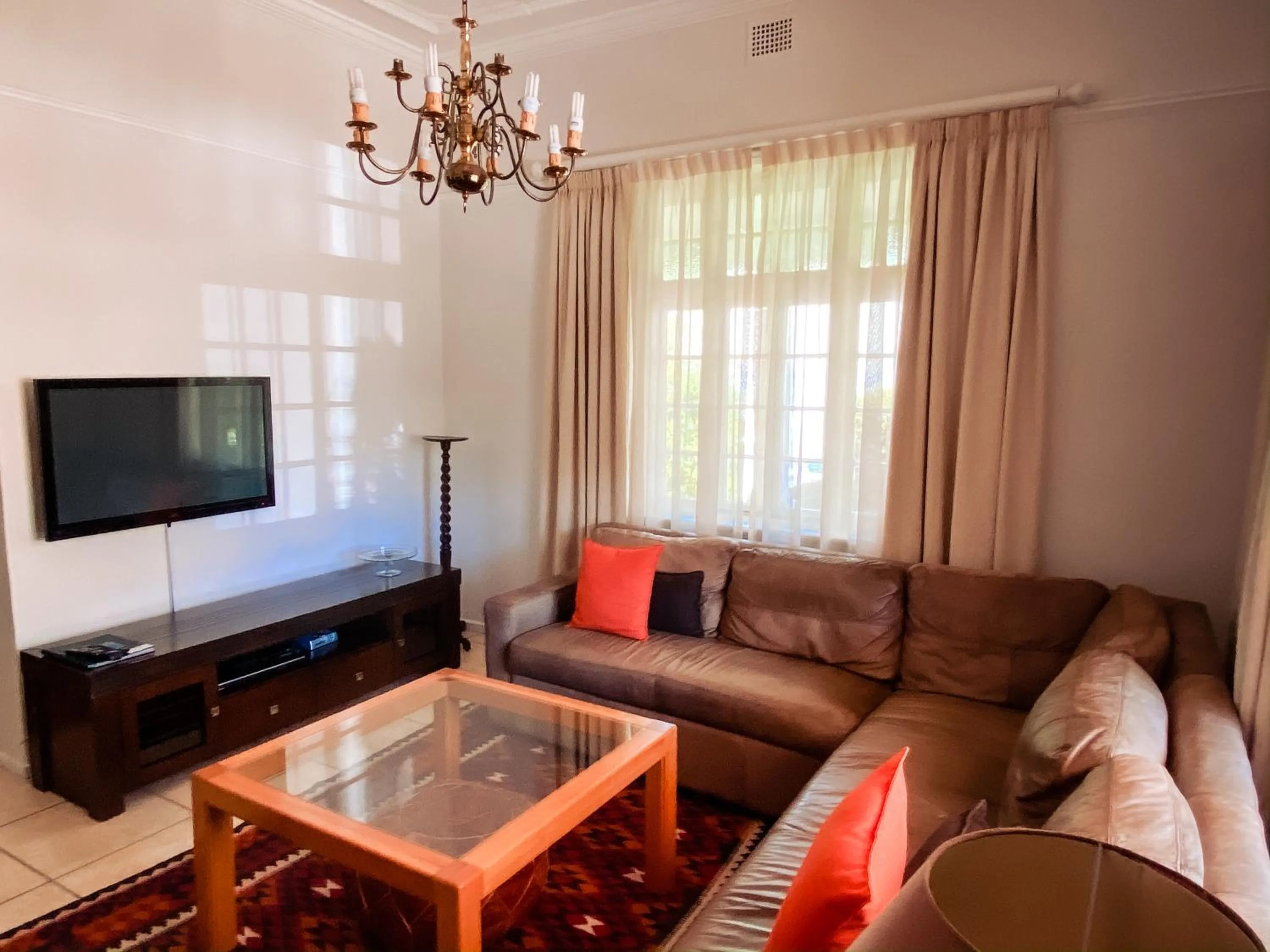 Living room in 5 Camp Street Guesthouse & Self-catering