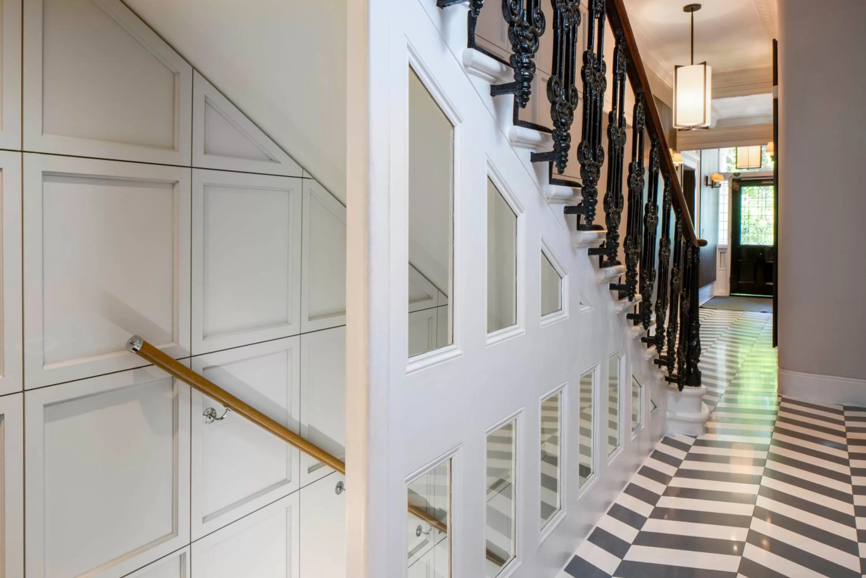 Lobby or reception in Eccleston Square Hotel