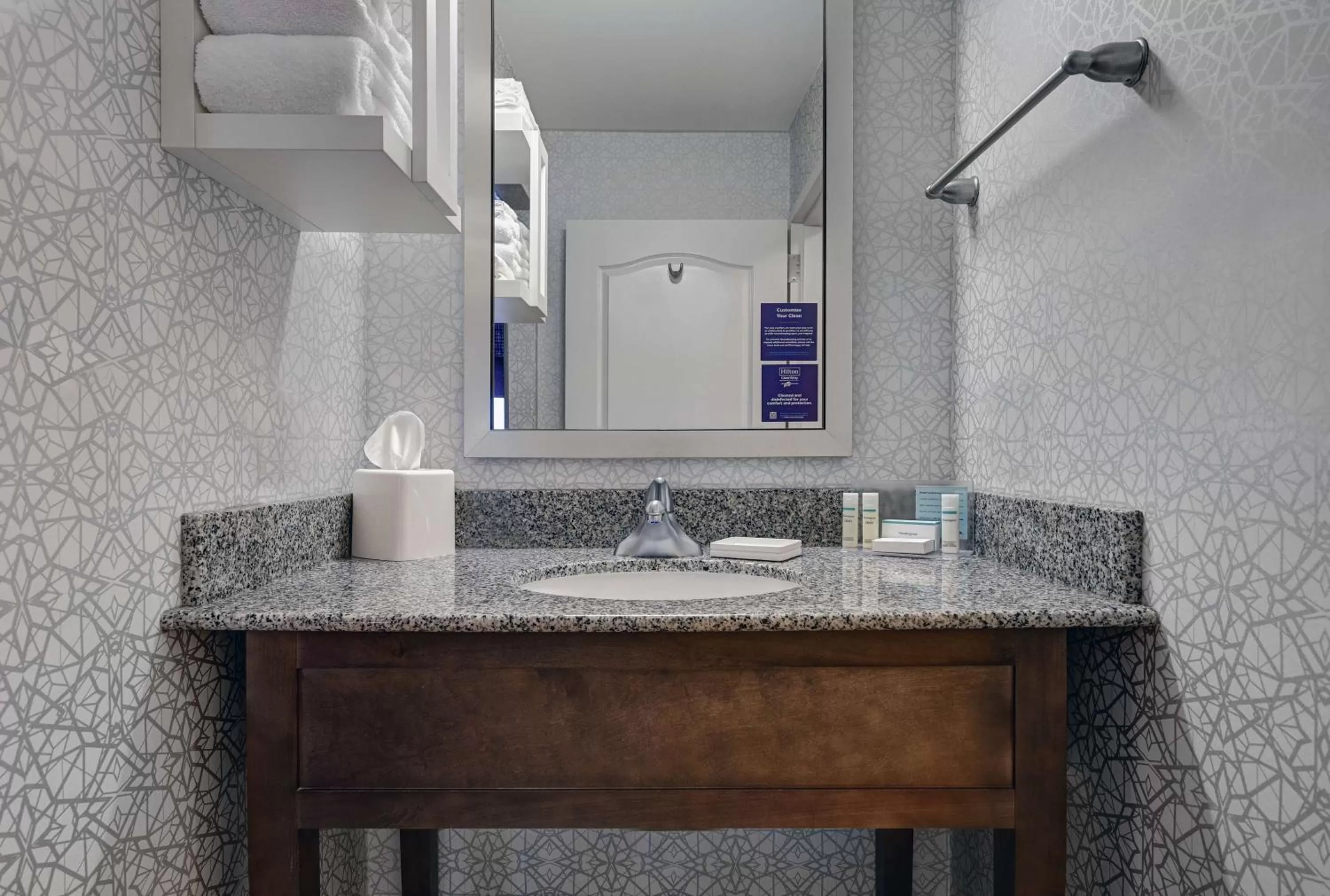 Bathroom in Hampton Inn Farmington