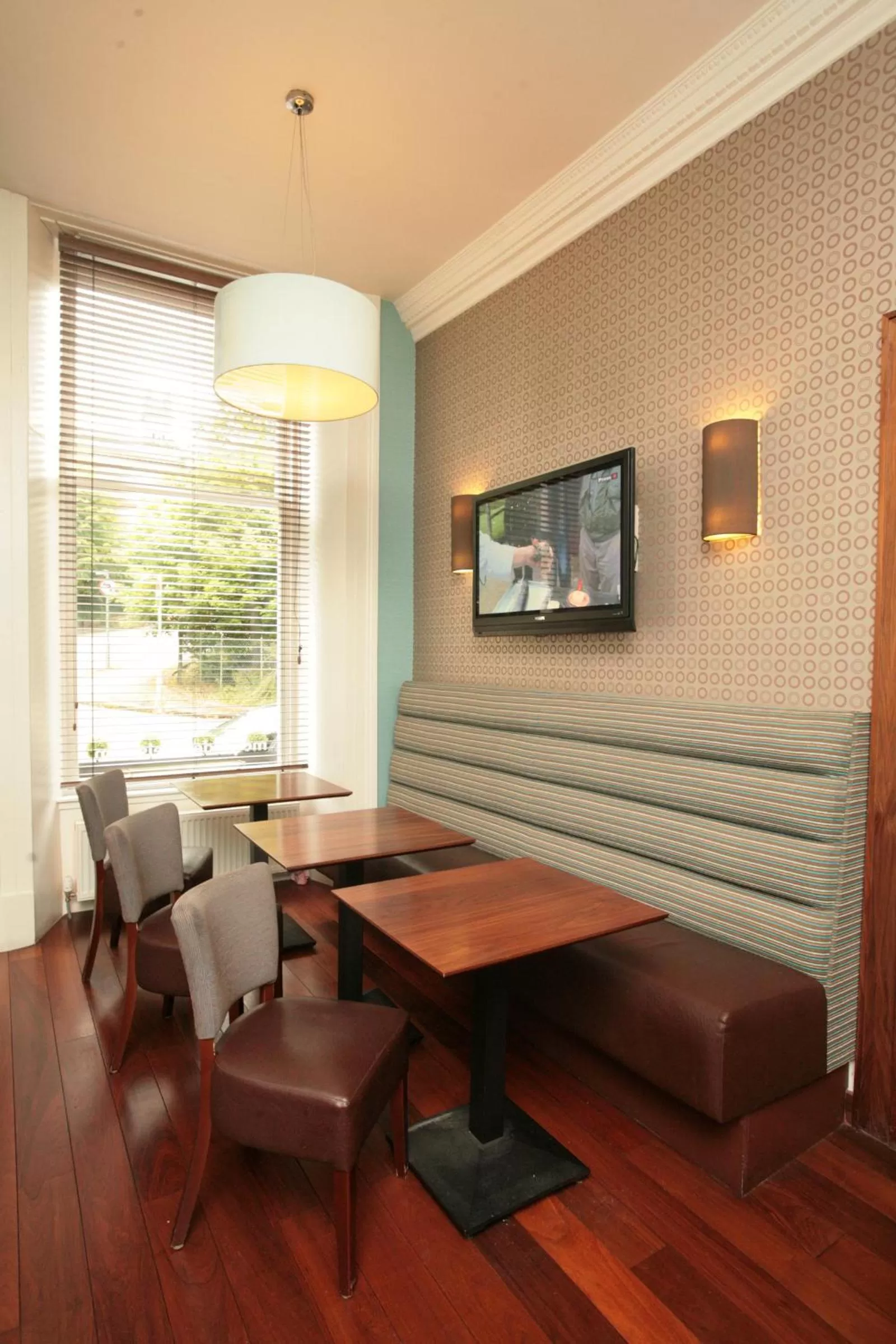 Lounge or bar in Acorn Hotel