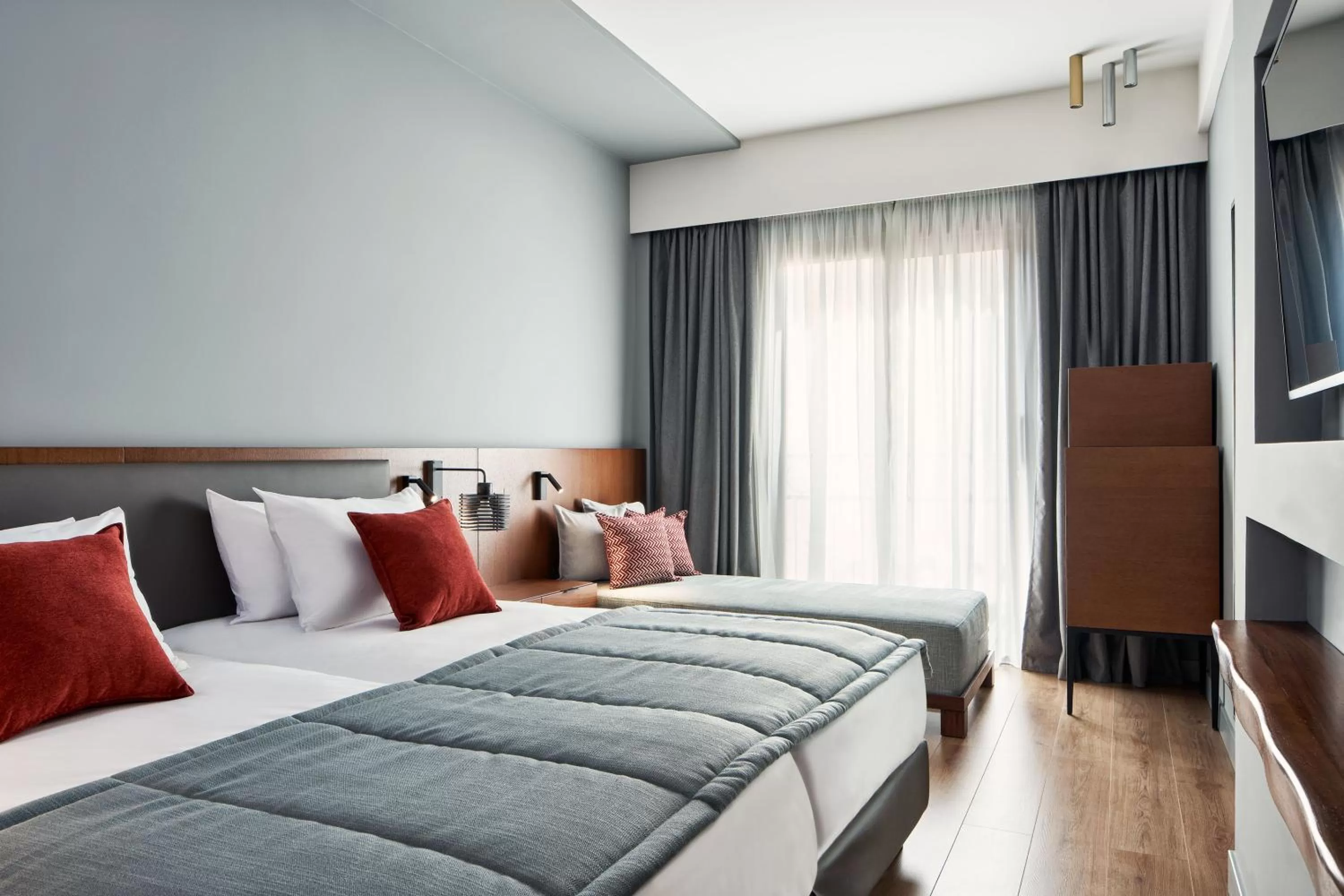 Bed in Hotel Achilleas