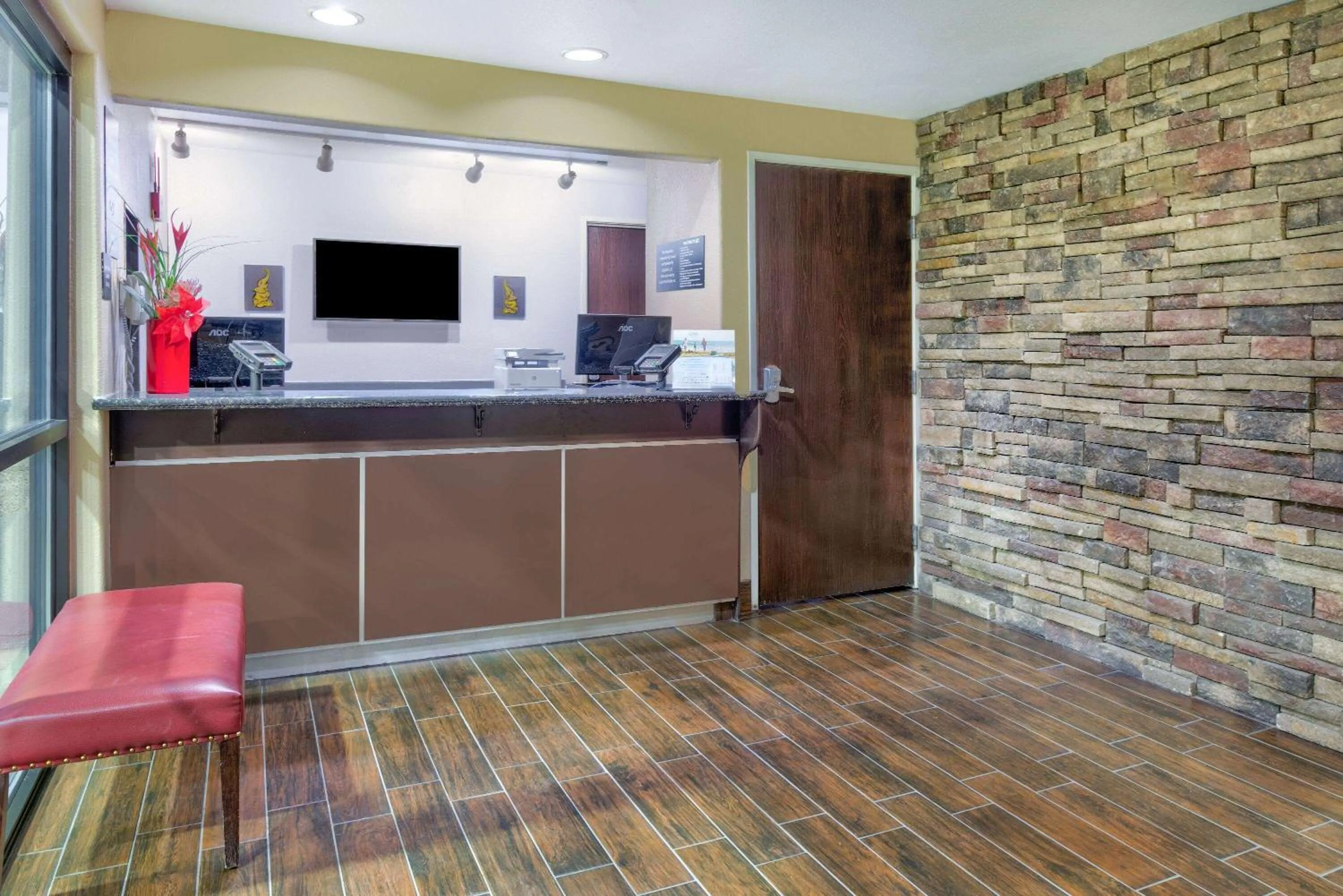 Lobby or reception in Super 8 by Wyndham New Braunfels I-35