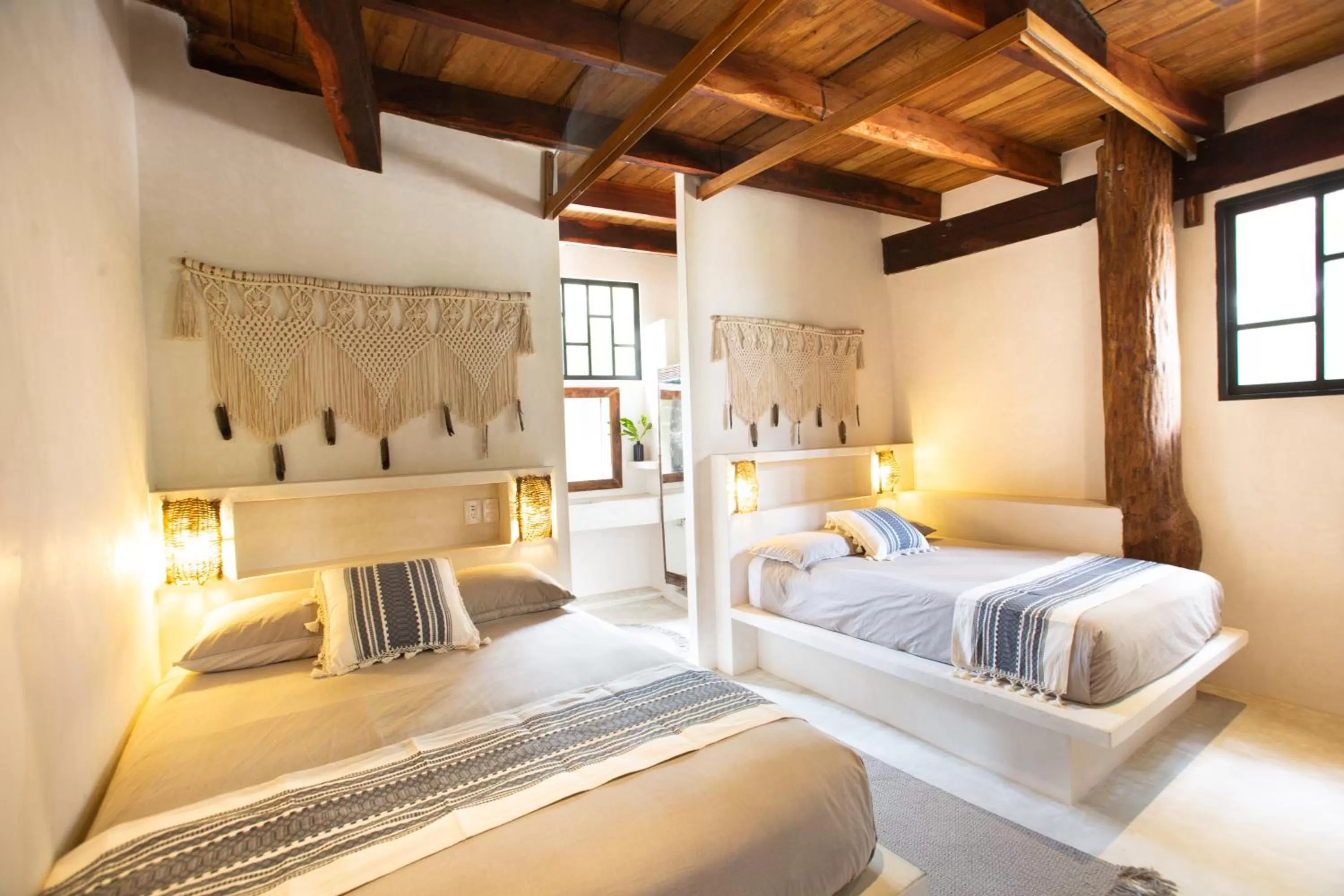 Photo of the whole room, Bed in Amansala Resort