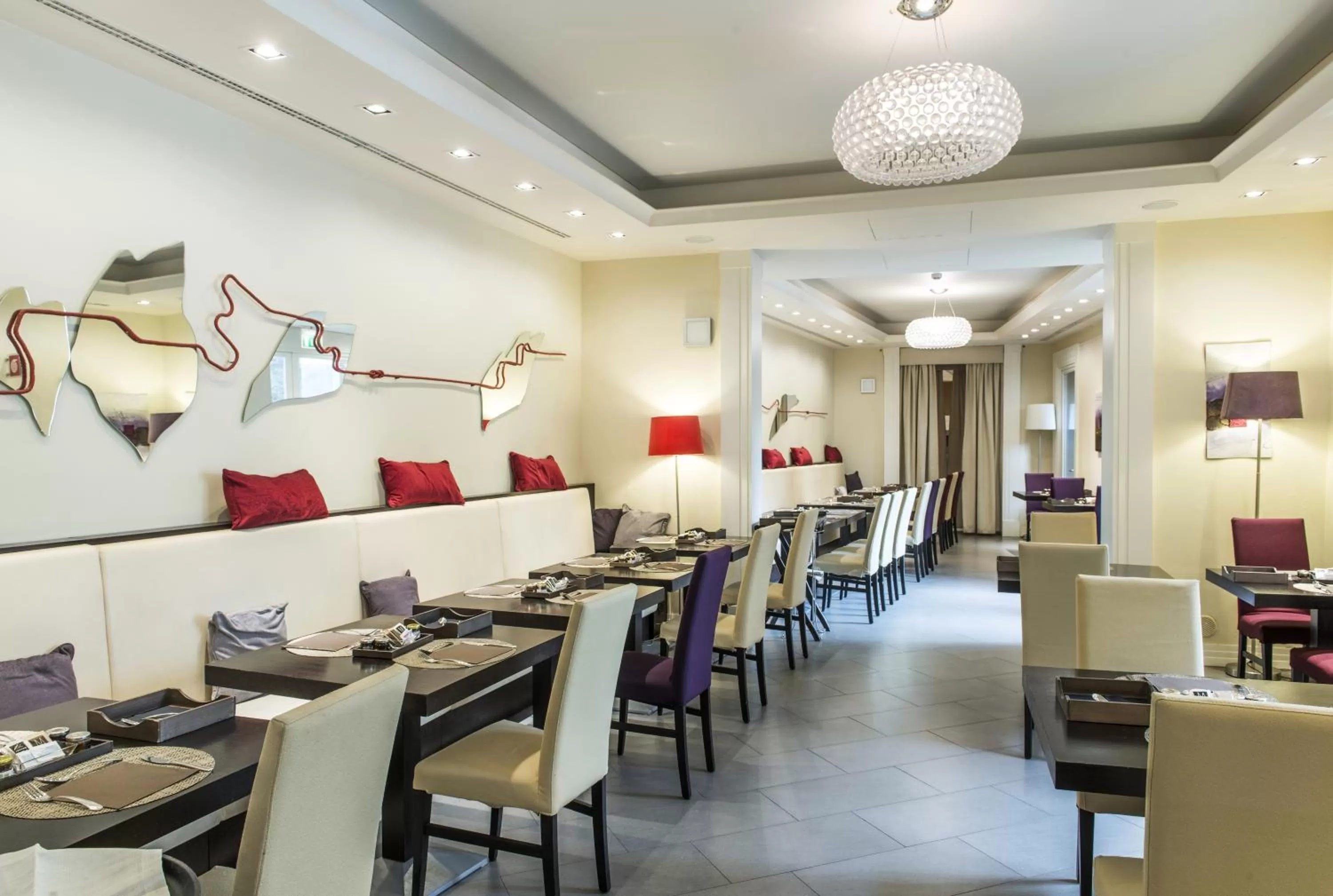 Restaurant/places to eat in Palazzo Caracciolo Naples