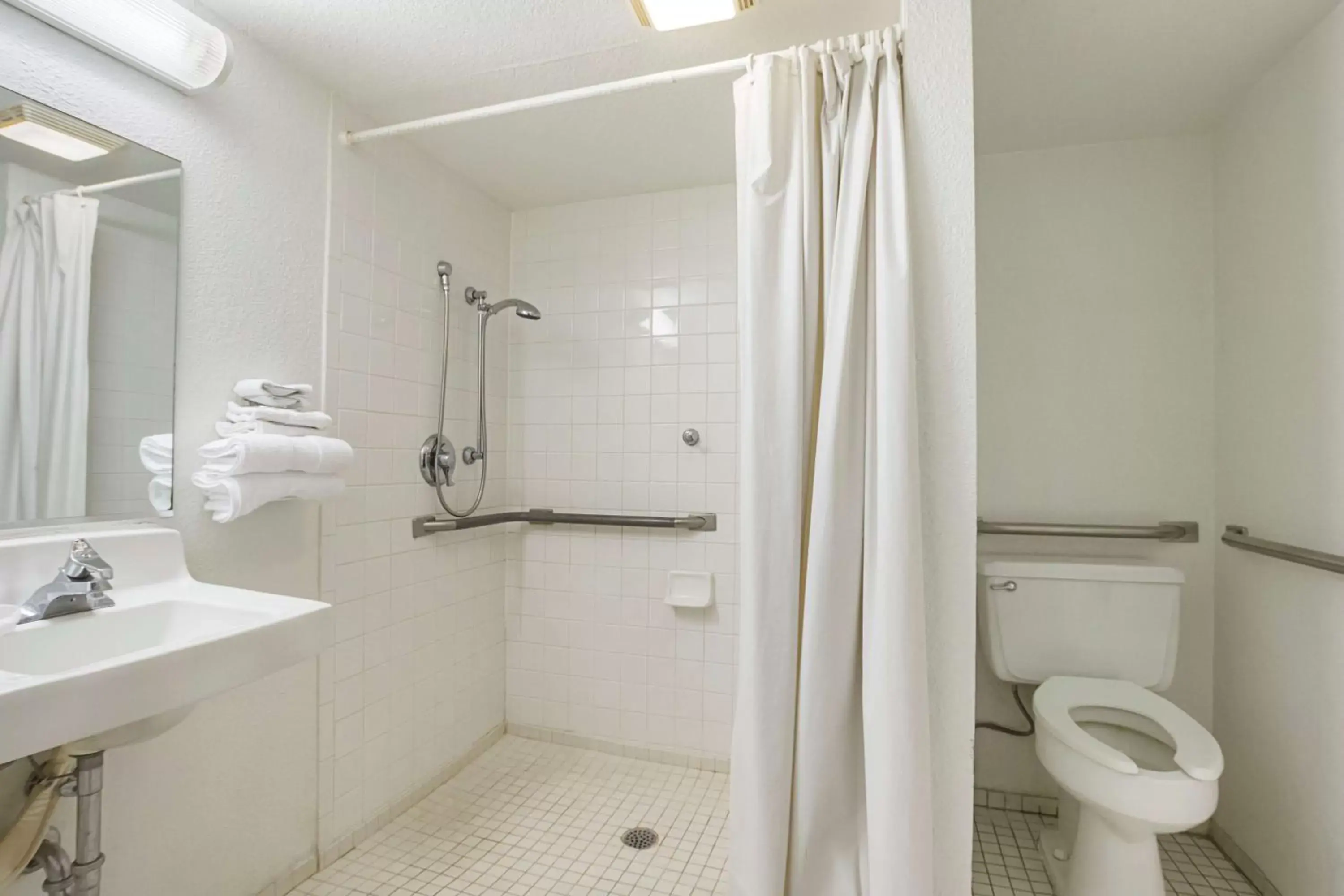 Queen Room - Disability Access - Roll in Shower in Motel 6-Rochester, MN Queen Room - Disability Access - Roll in Shower in Motel 6-Rochester, MN