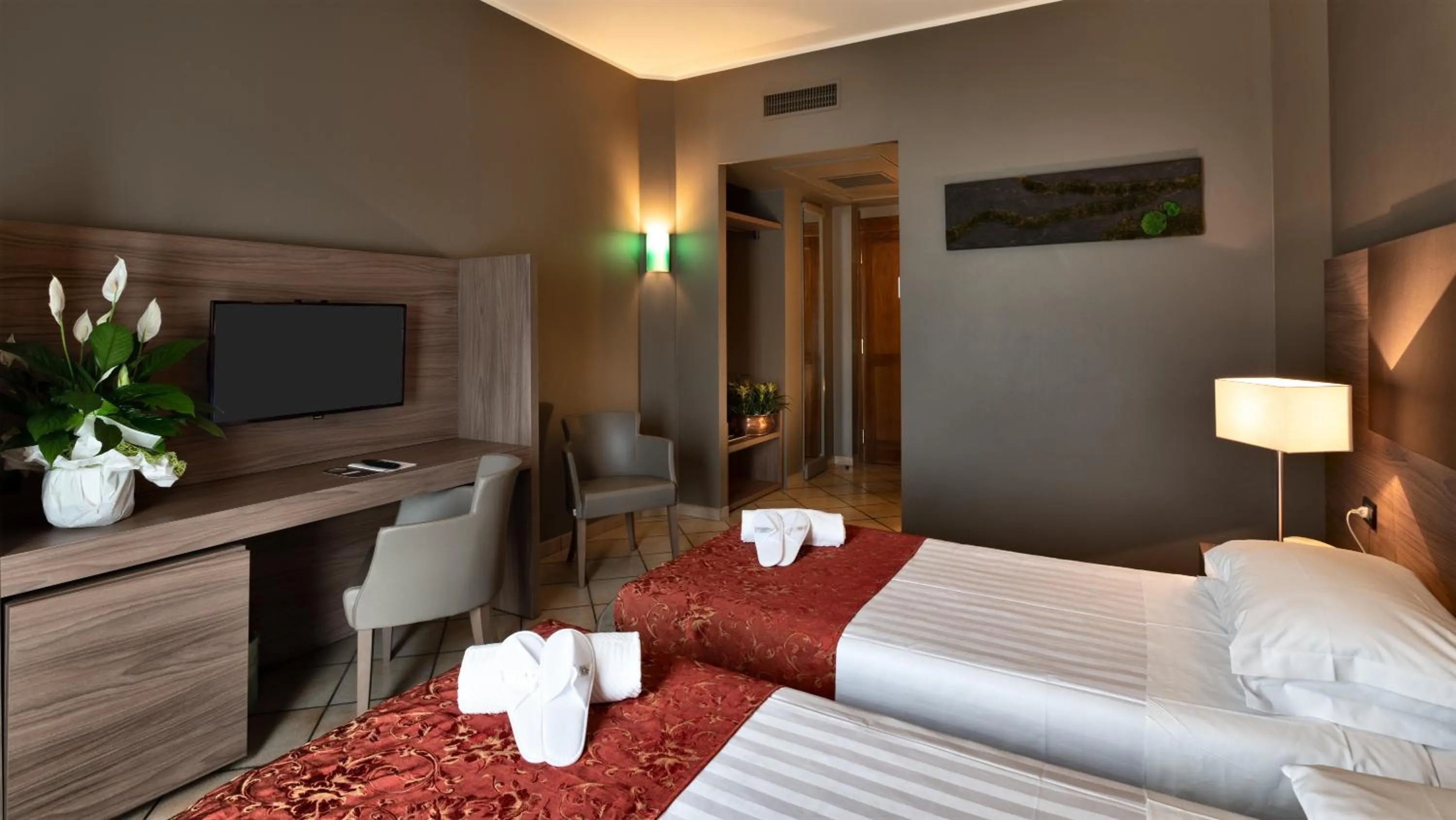 Bed in Hotel Sunflower