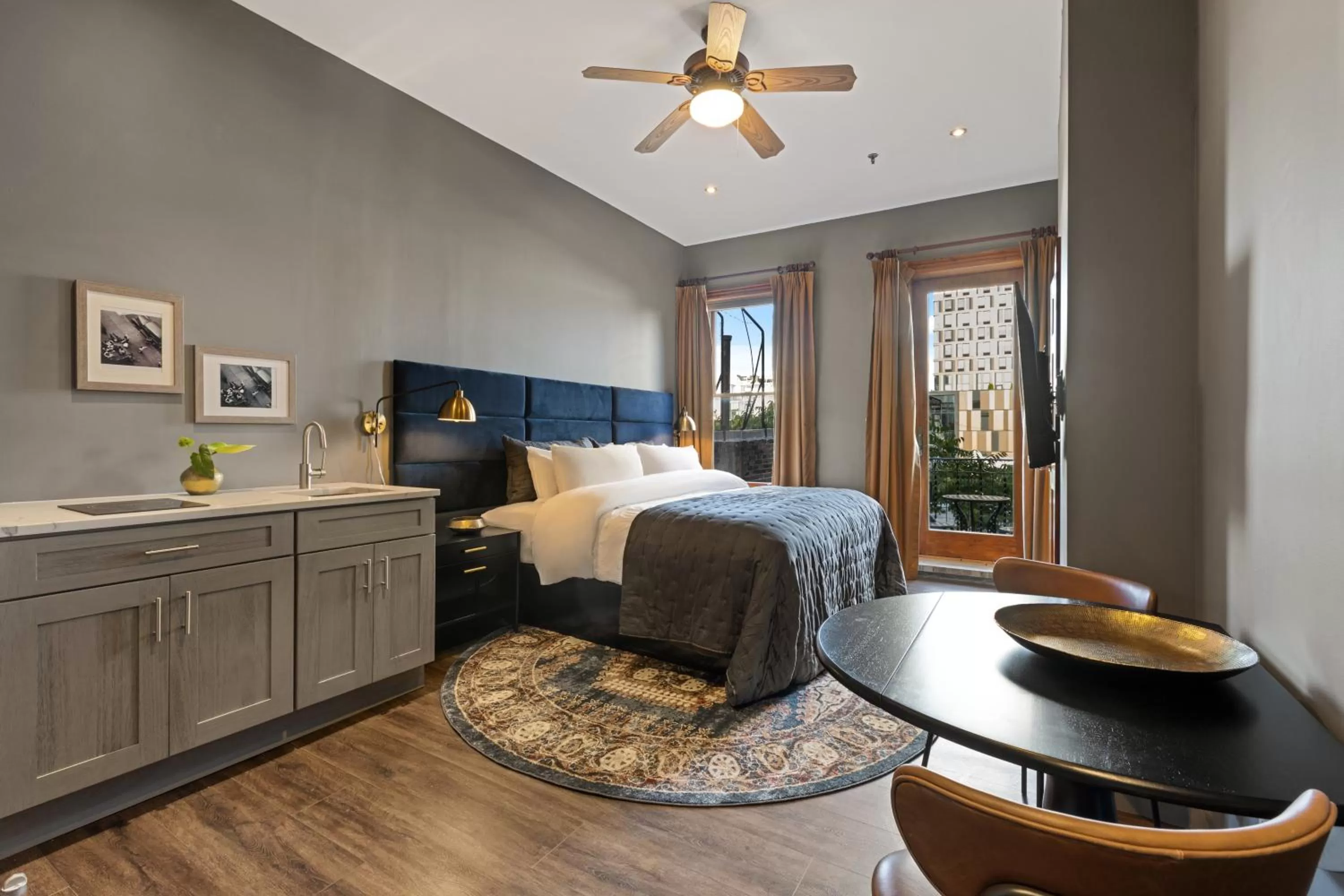 Photo of the whole room, Bed in The Historic Blue Moon Hotel - NYC