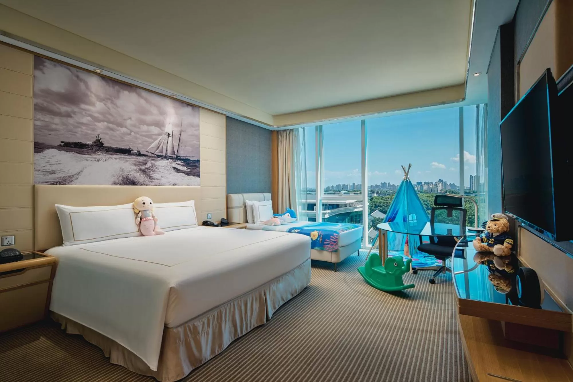 Bedroom, Bed in Crowne Plaza Suzhou by IHG