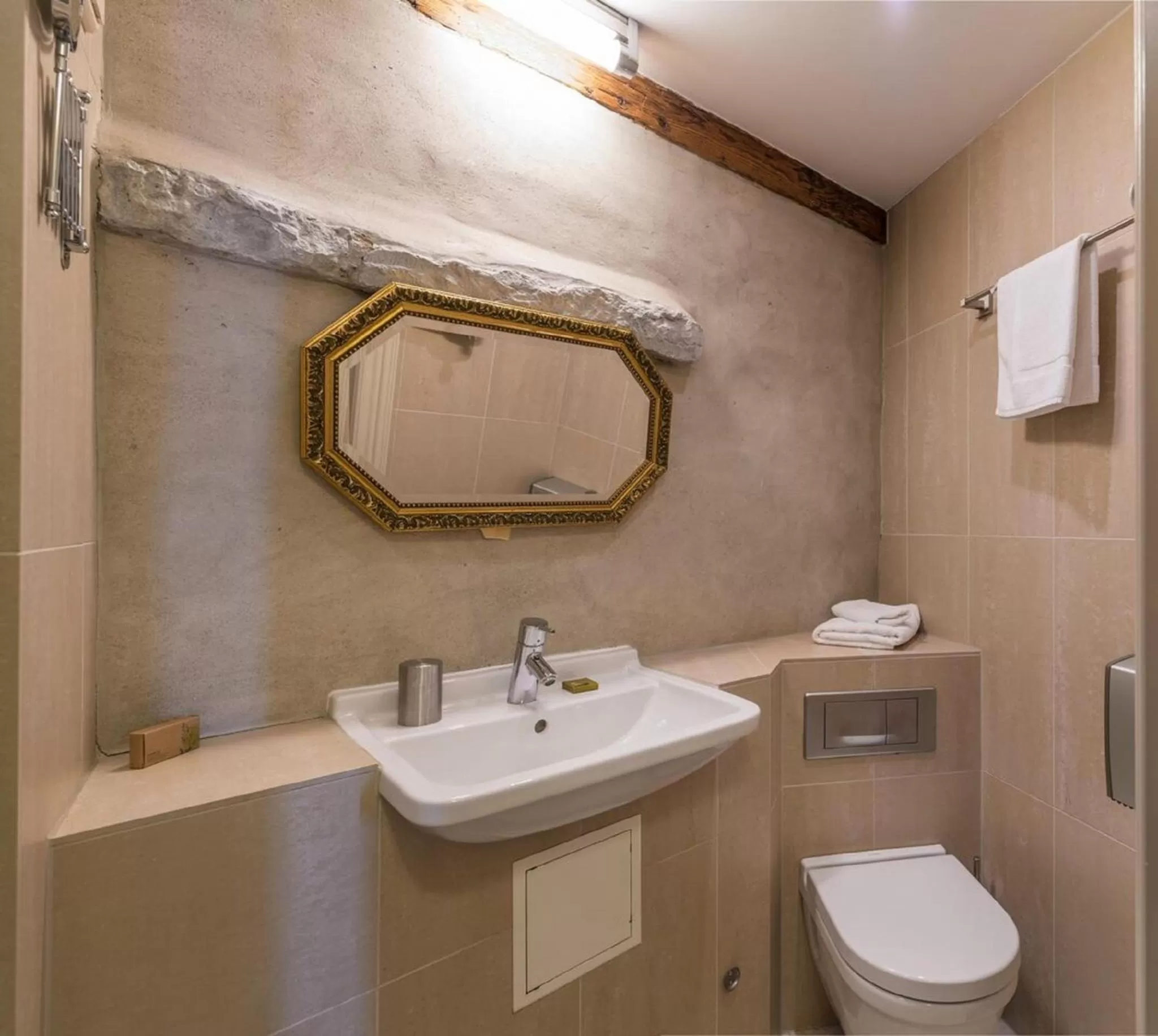 Bathroom in CRU Hotel