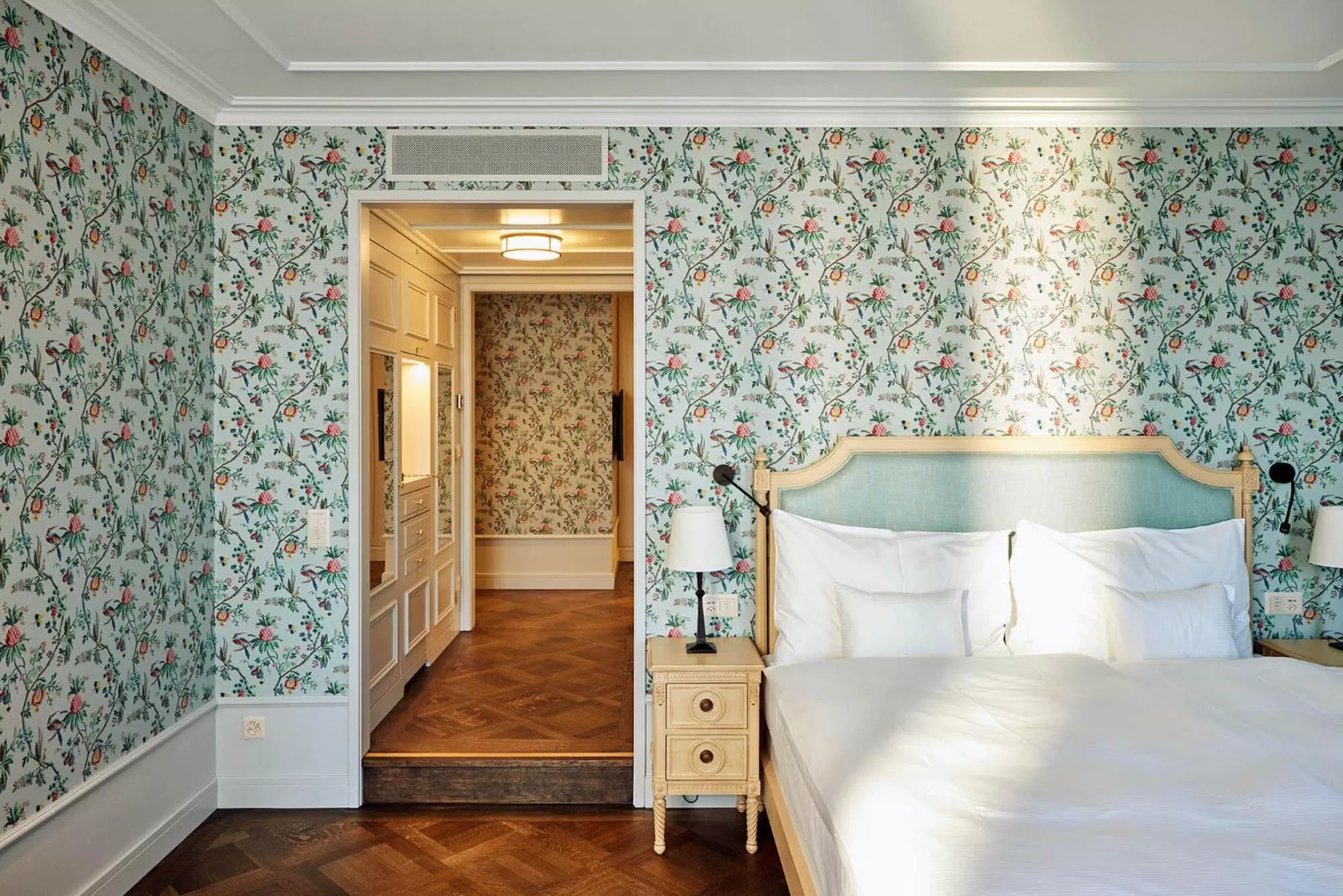 Bedroom, Bed in Château Gütsch