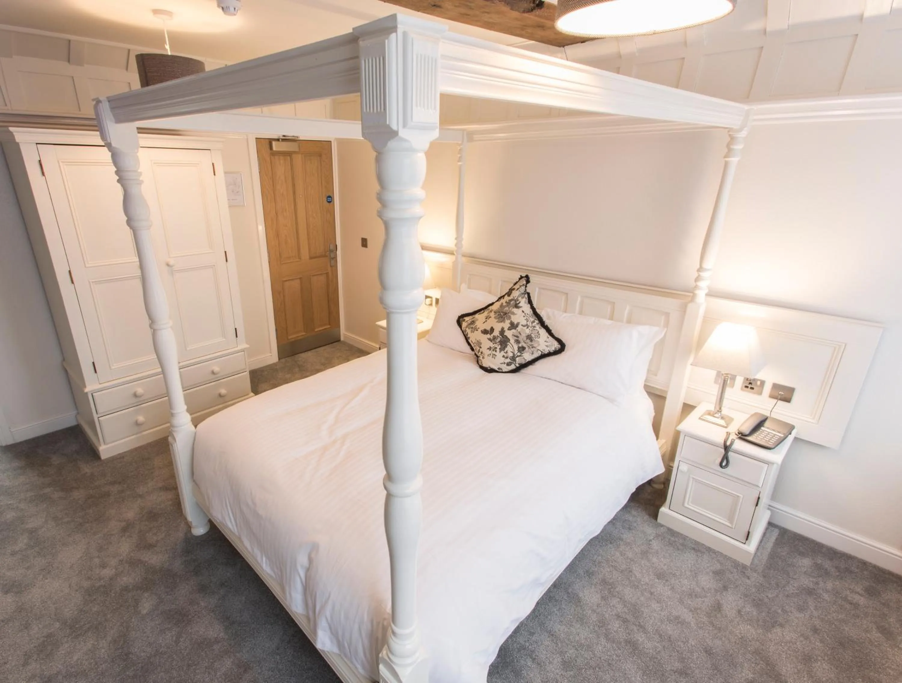 Bed in The White Hart Hotel