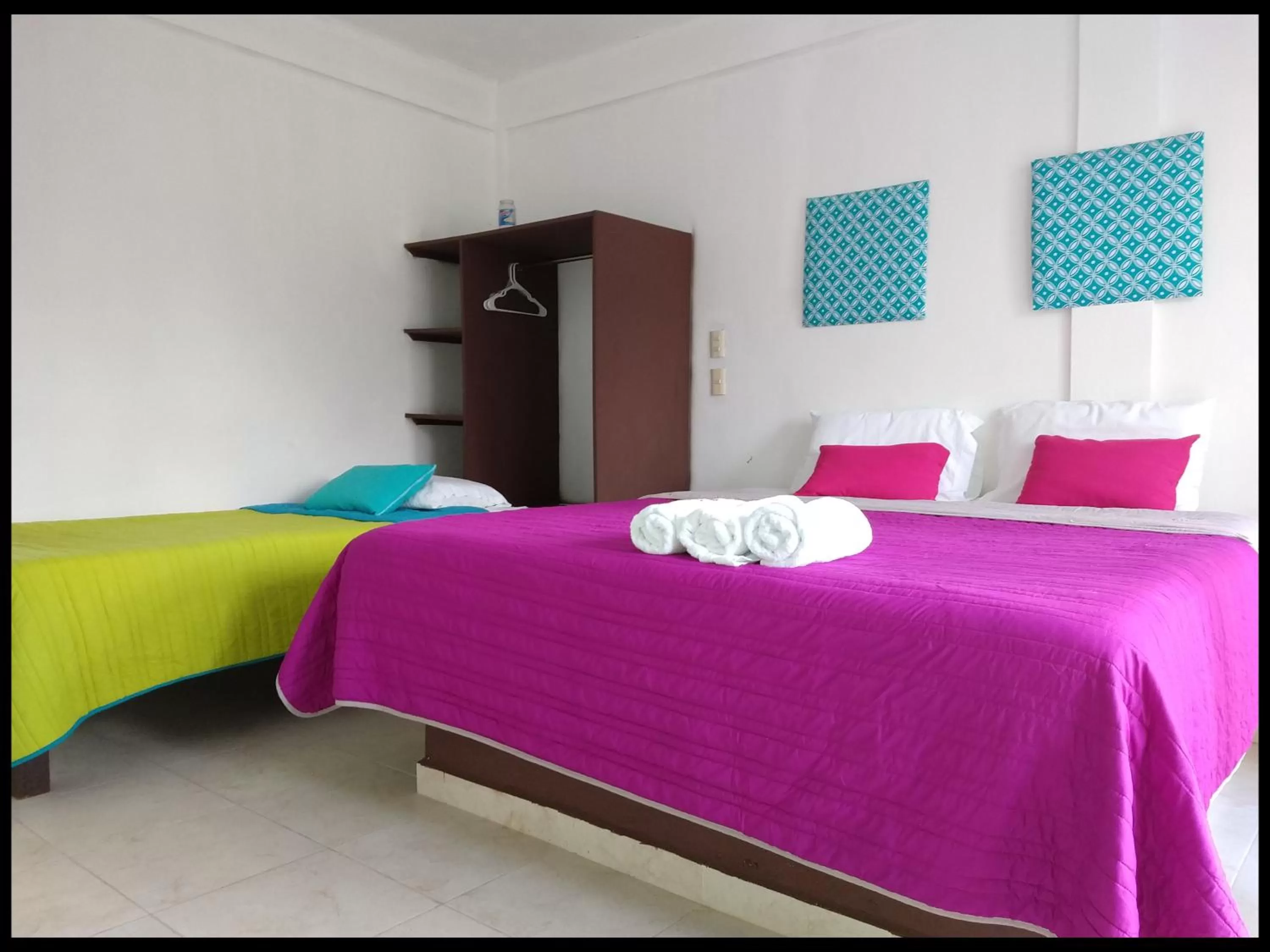 Photo of the whole room in Hotel España