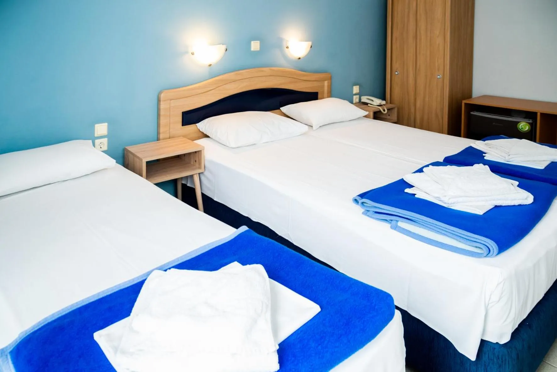 Bedroom, Bed in Hôtel Argo