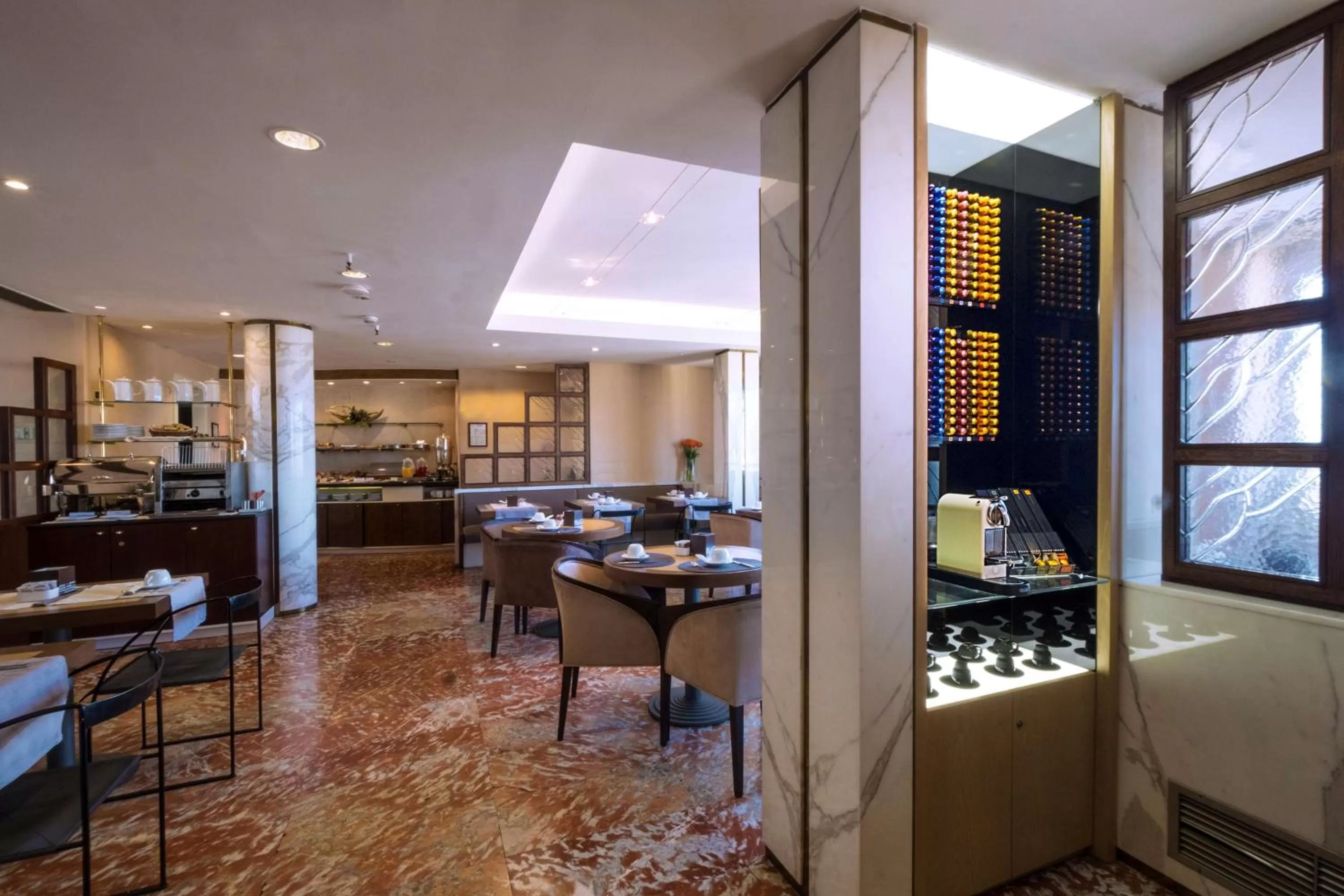 Restaurant/places to eat in Best Western Hotel Piccadilly