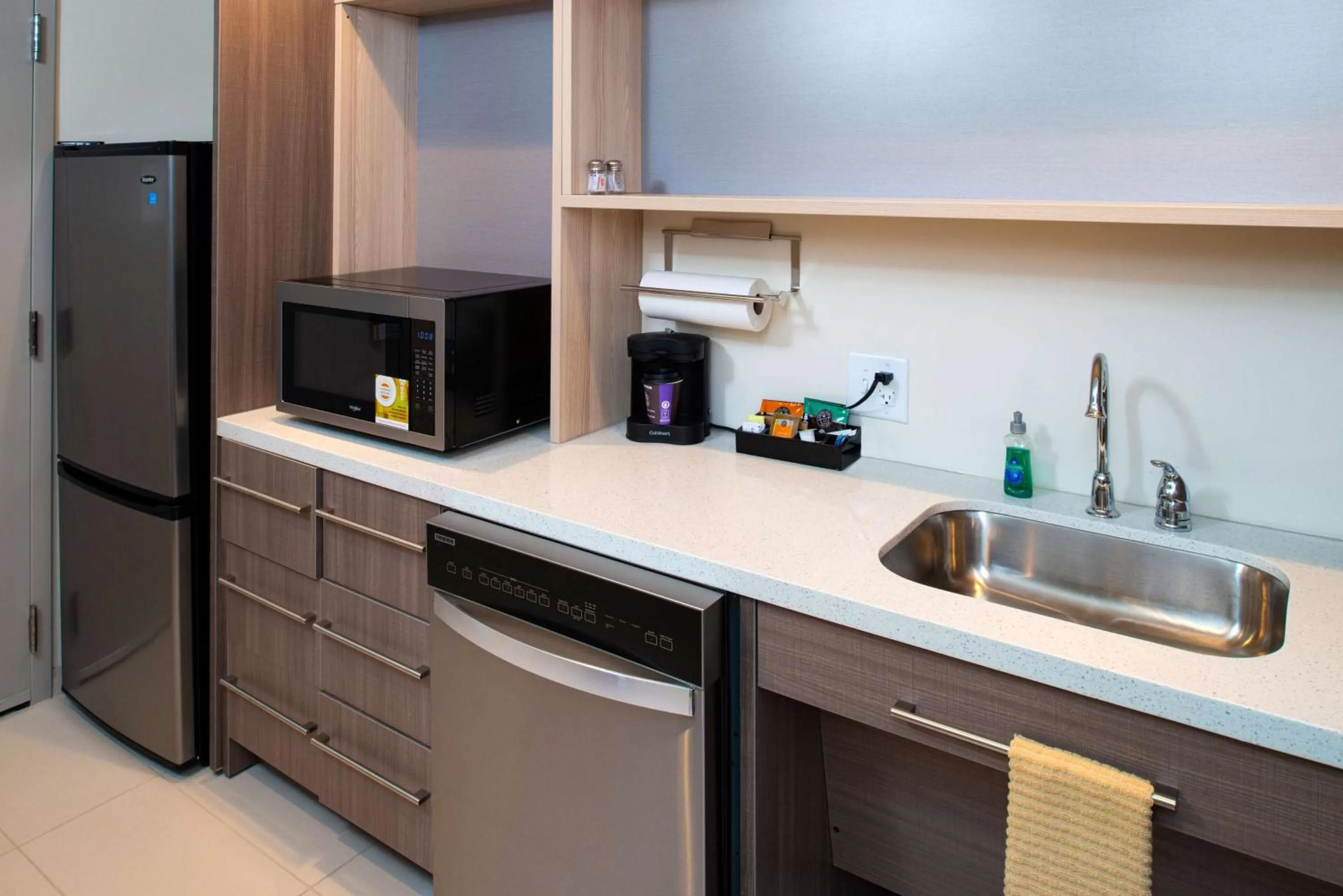 Kitchen or kitchenette in Home2 Suites By Hilton Charlotte Mooresville, Nc