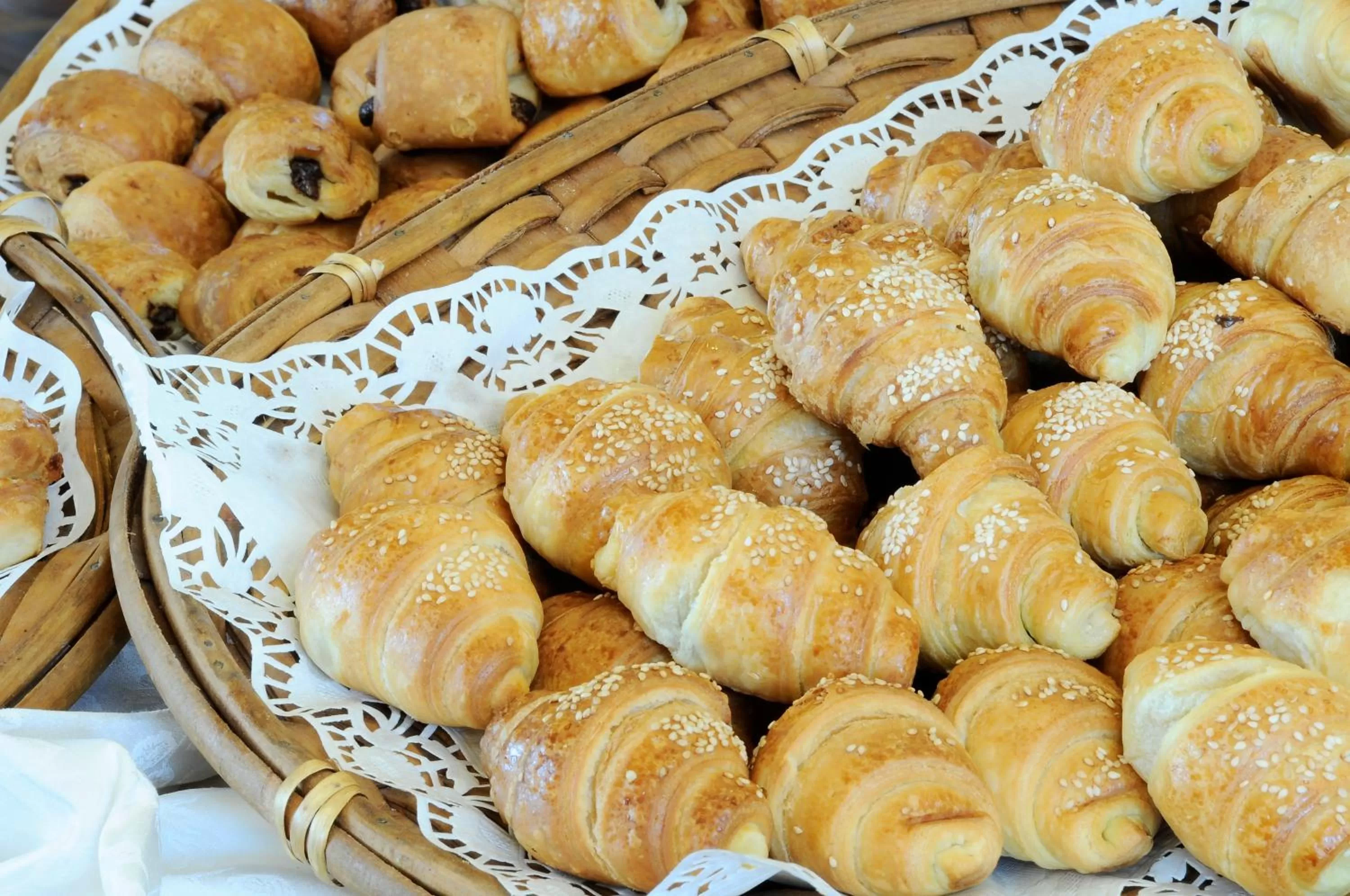 Breakfast, Food in Country Lodge Hotel & Resort Beirut