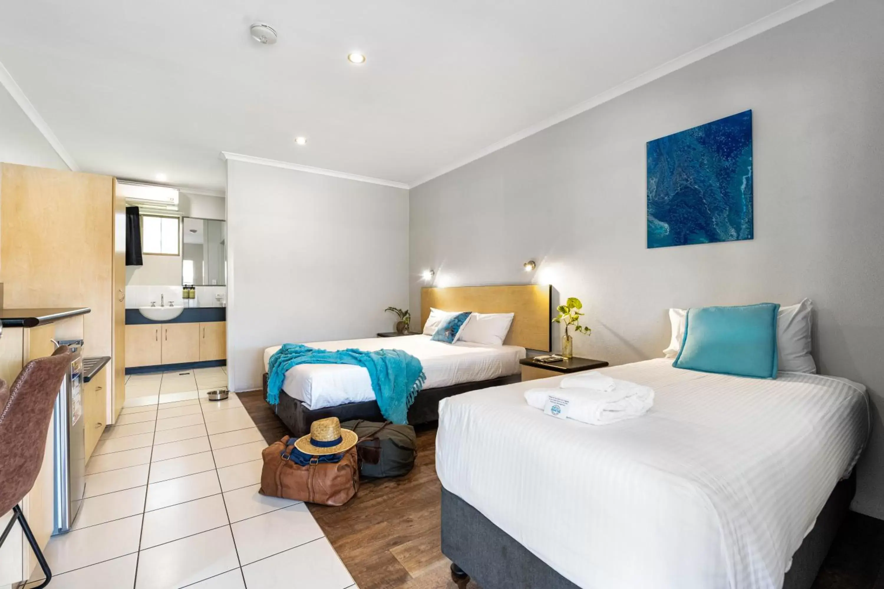 Pet Friendly Triple Room in Alara Motor Inn Pet Friendly Triple Room in Alara Motor Inn