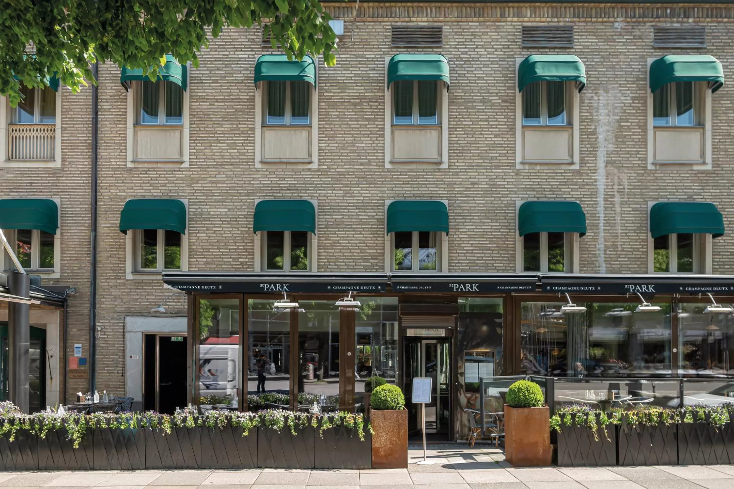 Property building in Elite Park Avenue Hotel