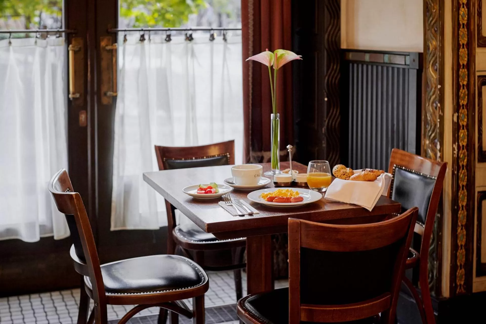 Buffet breakfast in Callas House