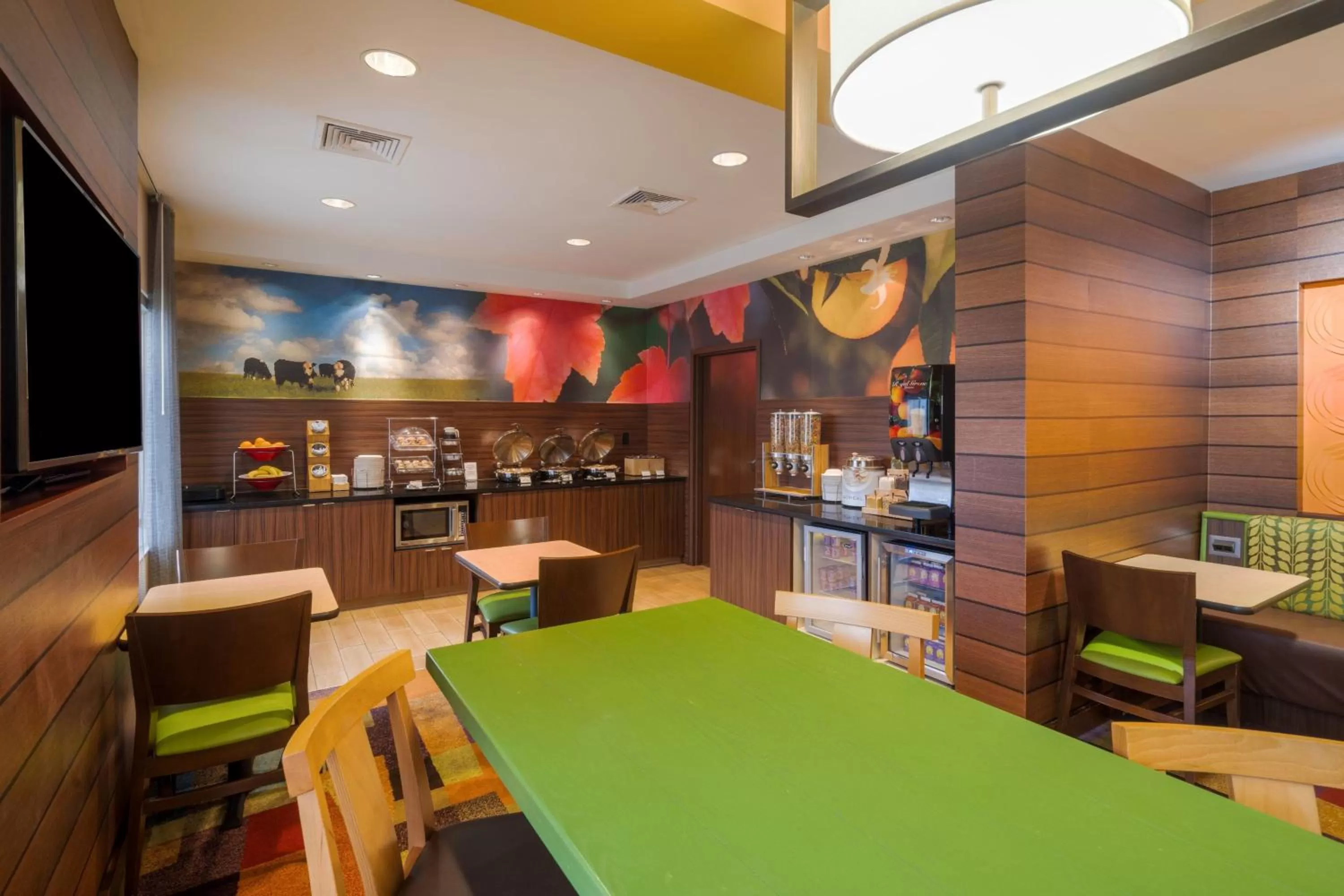 Breakfast in Fairfield Inn and Suites by Marriott Nashville Smyrna