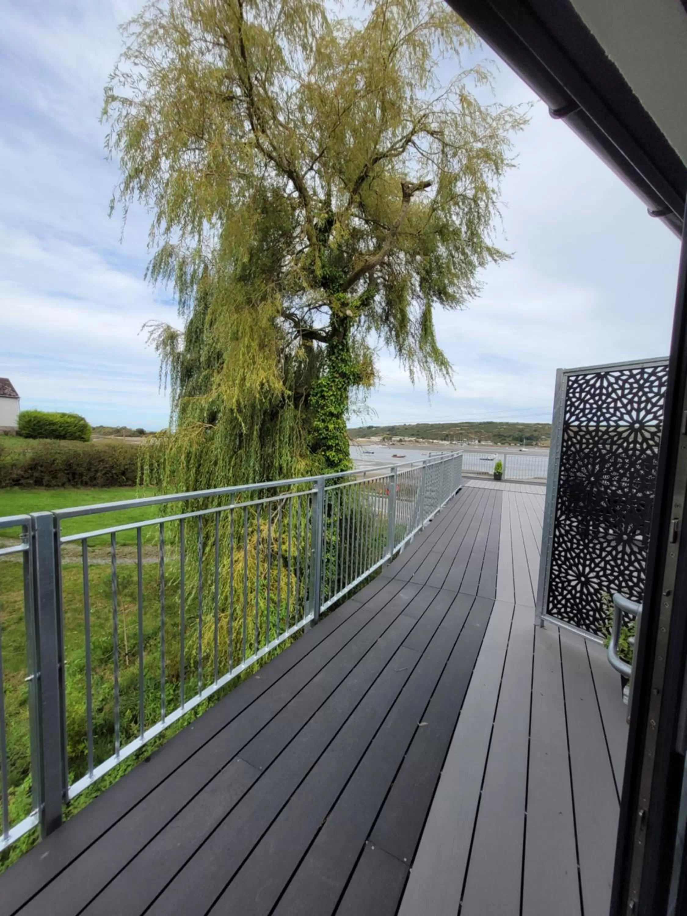 Balcony/Terrace in The Teifi Waterside Hotel