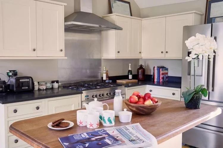 Kitchen or kitchenette in The Queens Arms