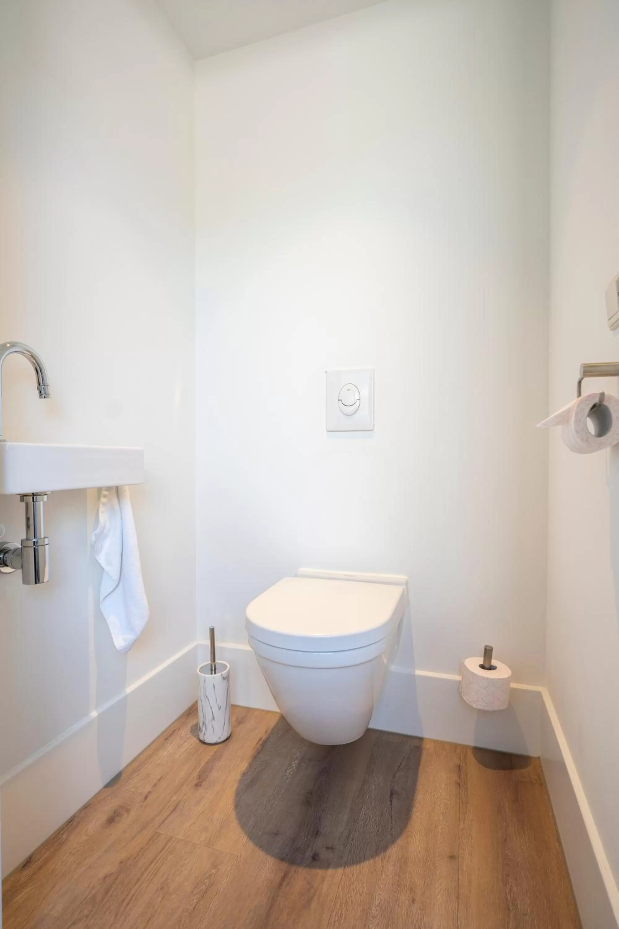 Toilet, Bathroom in Gravenstraat