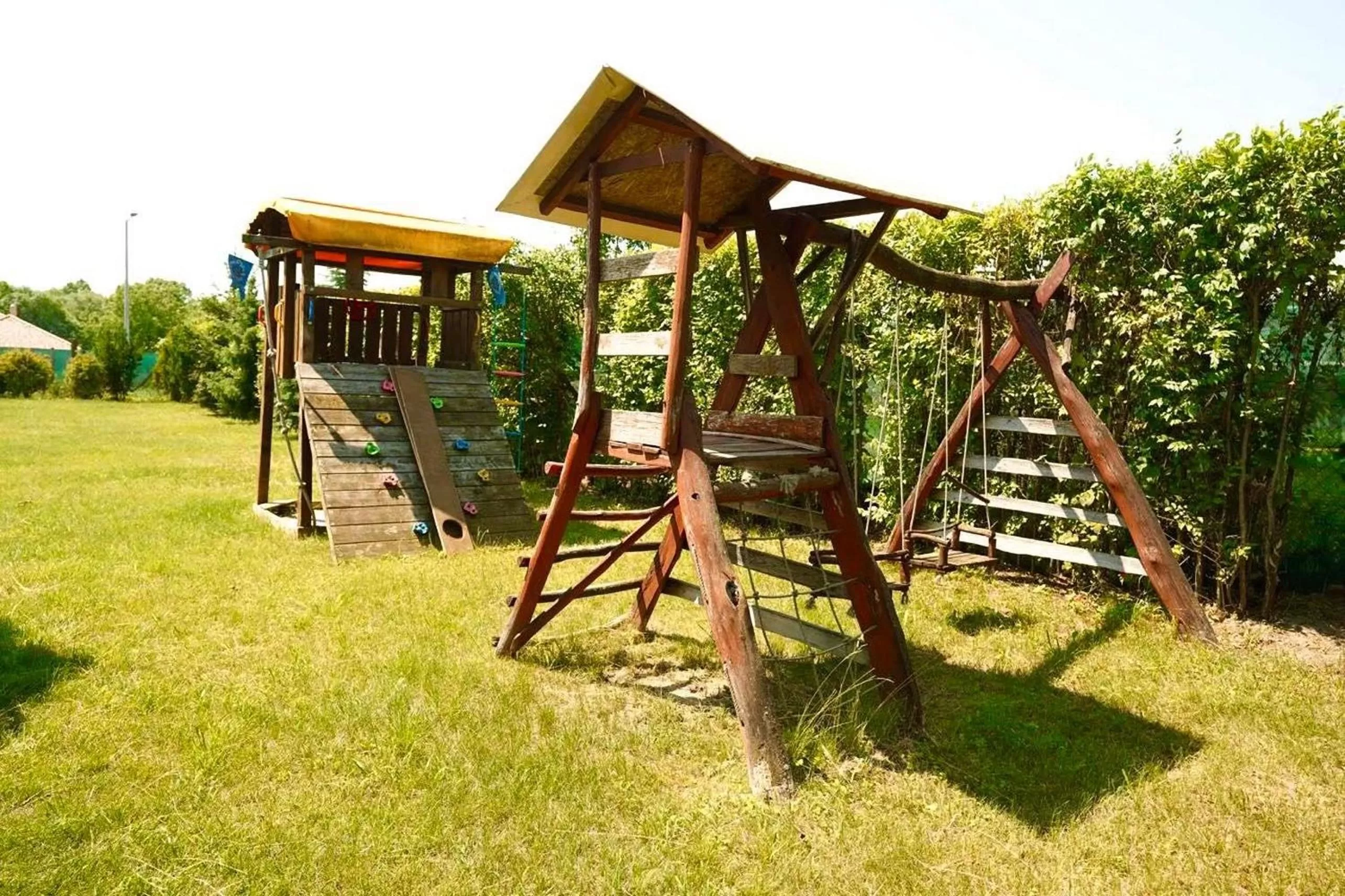 Children's Play Area in Vadvirág Vendéglő és Panzió