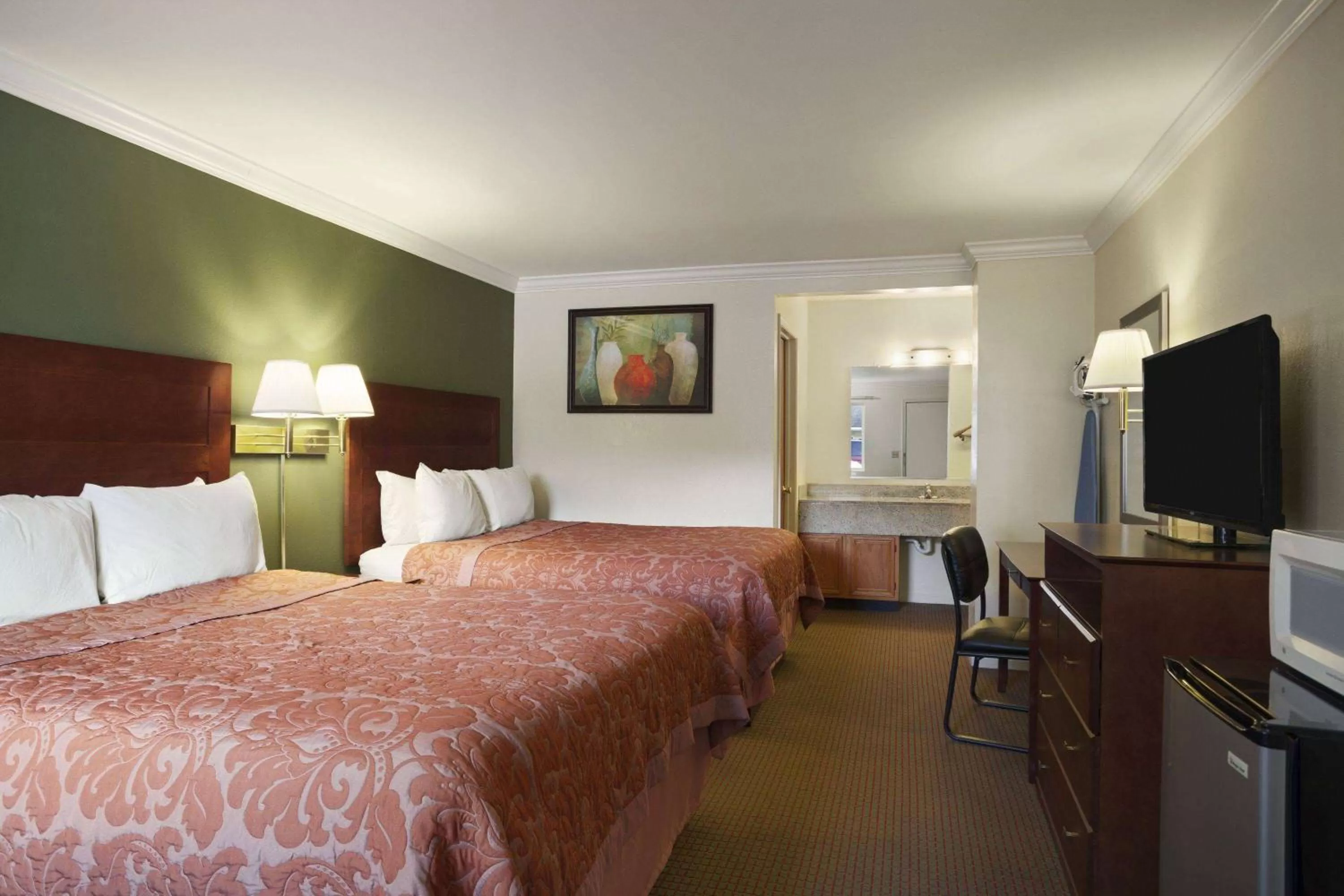 Photo of the whole room, Bed in Super 8 by Wyndham Mifflinville Near Bloomsburg