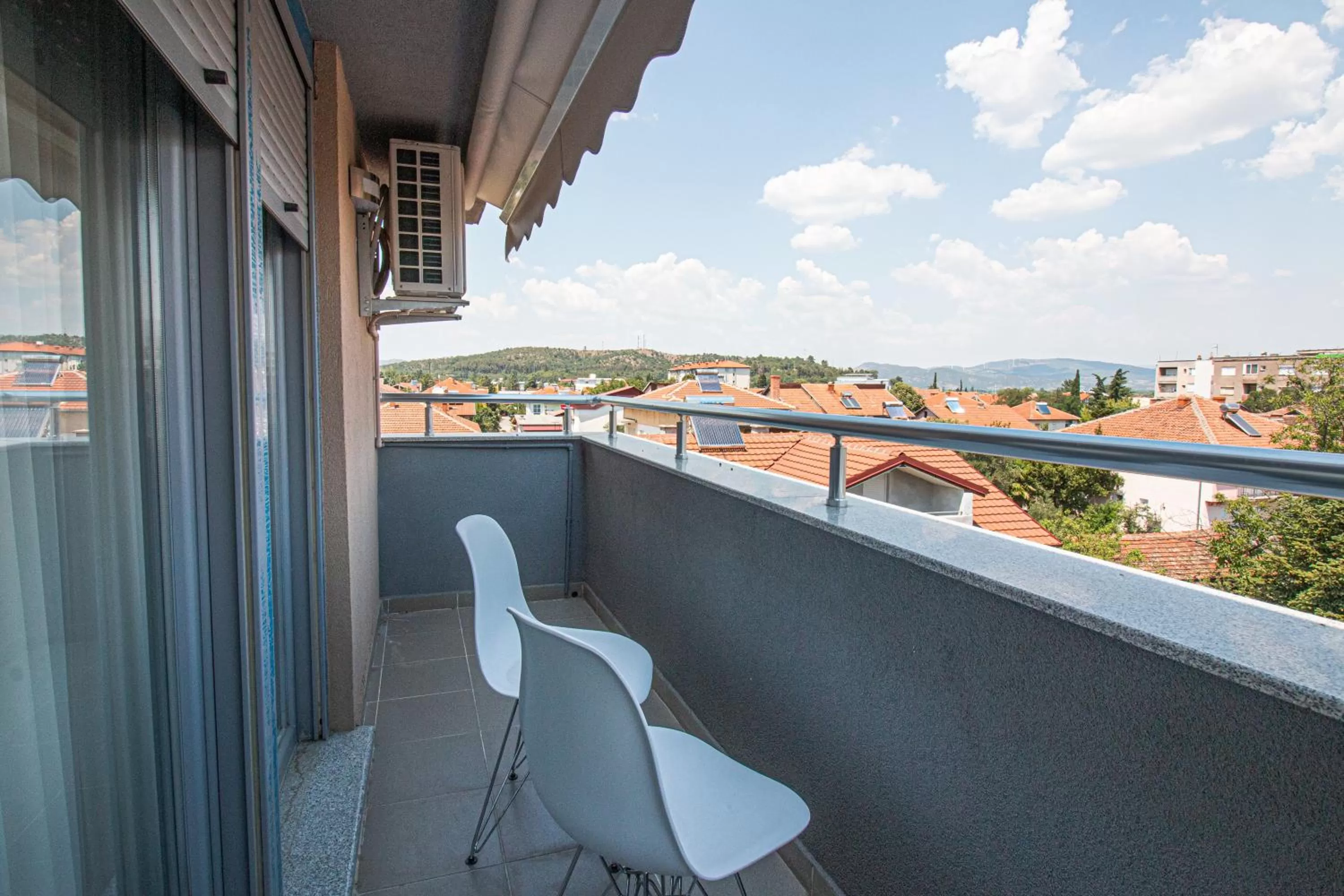Balcony/Terrace in OASIS Apartments