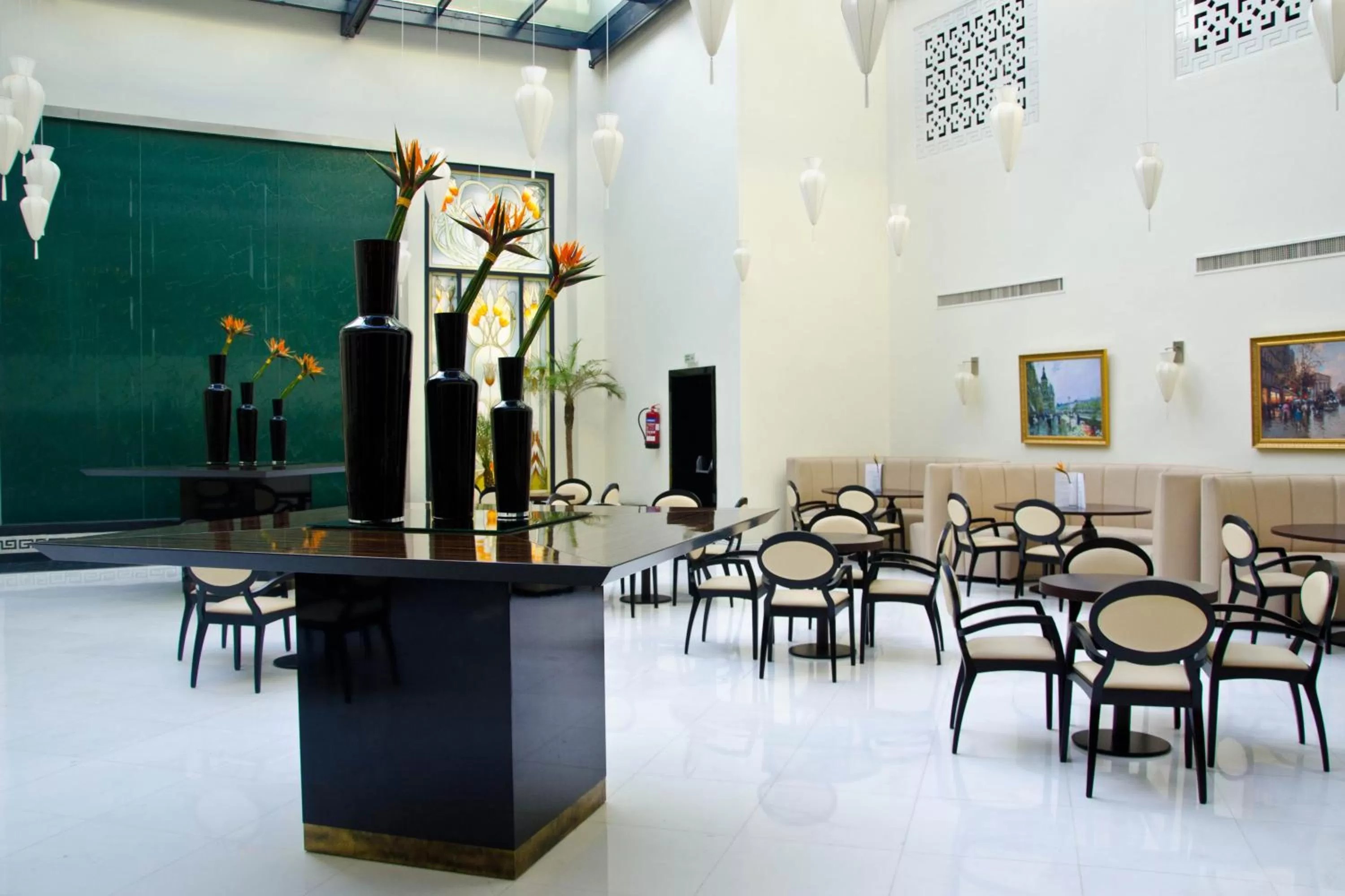 Restaurant/places to eat in Occidental Lac Tunis