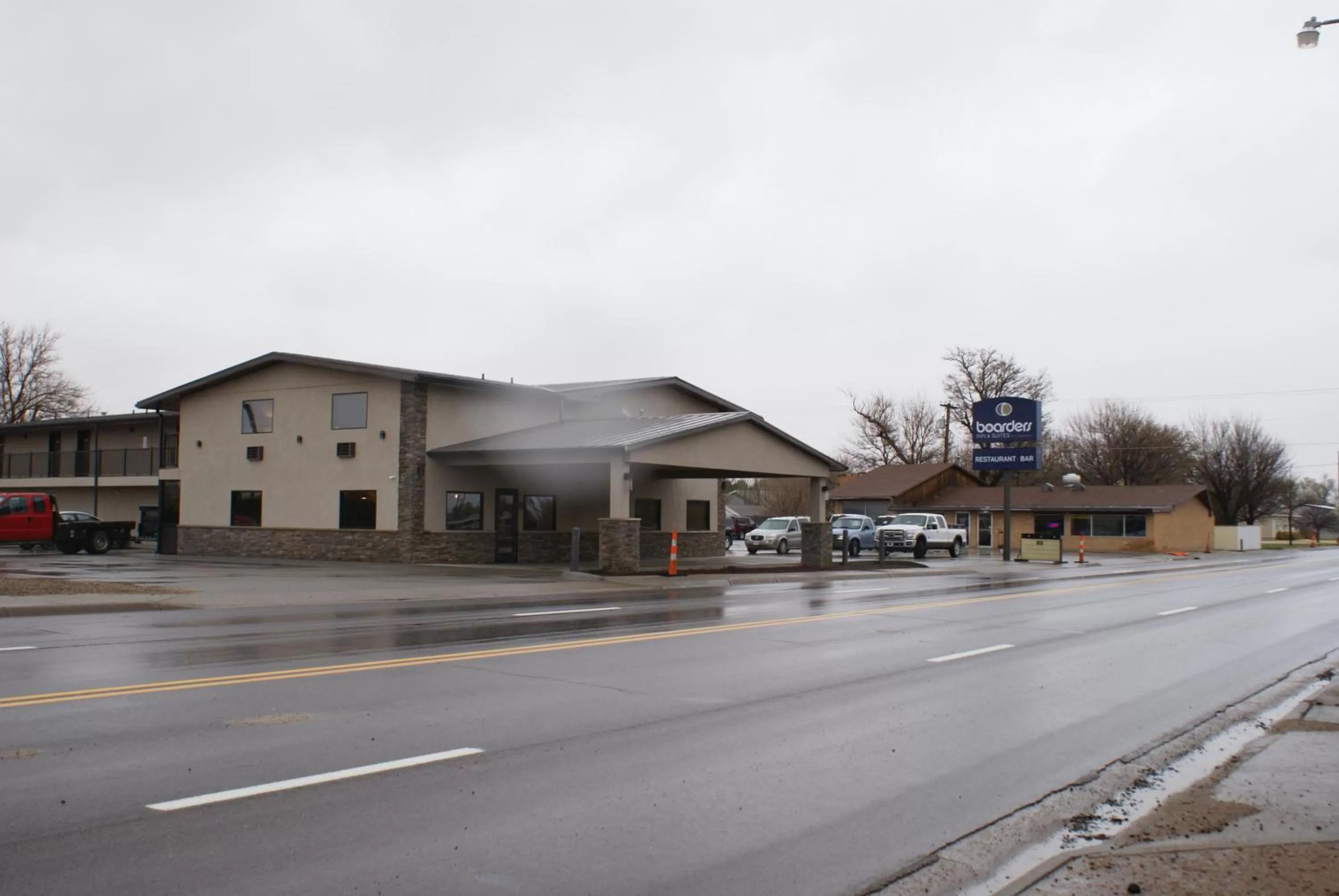Facade/entrance in Boarders Inn & Suites by Cobblestone Hotels - Syracuse