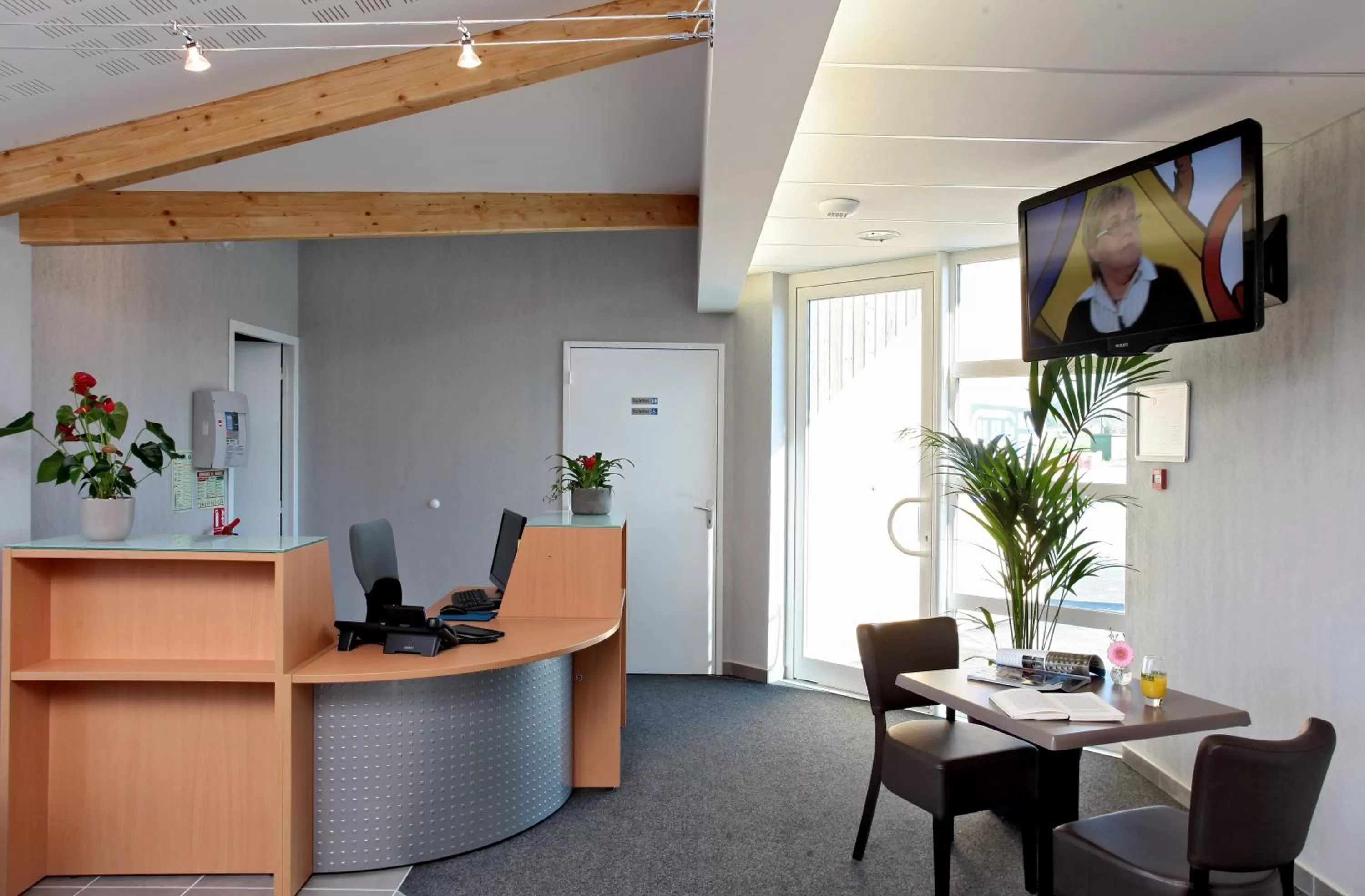 Lobby or reception in The Originals City, Hôtel Albizia, Sarlat-la-Canéda