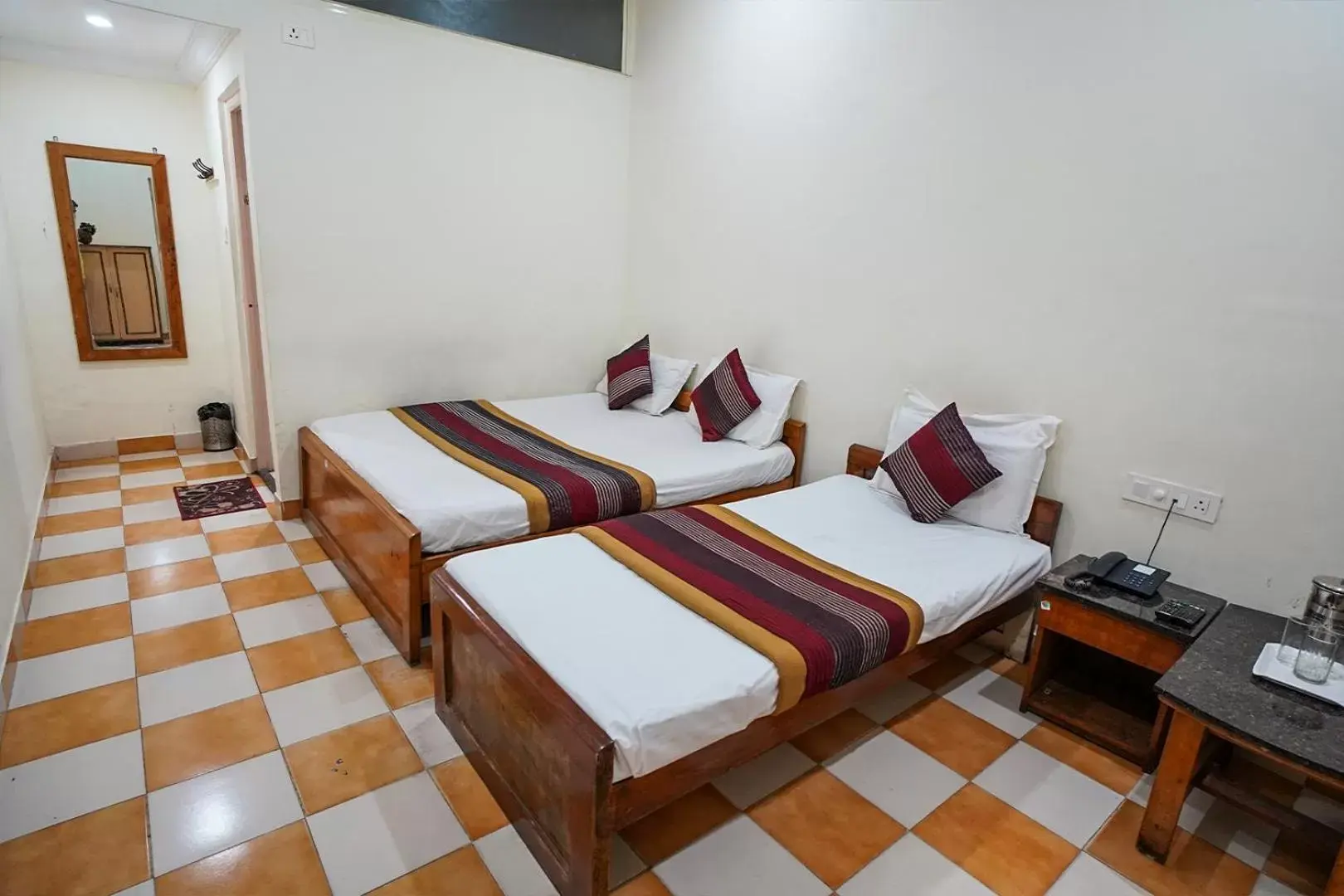 Triple Room in HOTEL PRAKAASH RESIDENCY Triple Room in HOTEL PRAKAASH RESIDENCY
