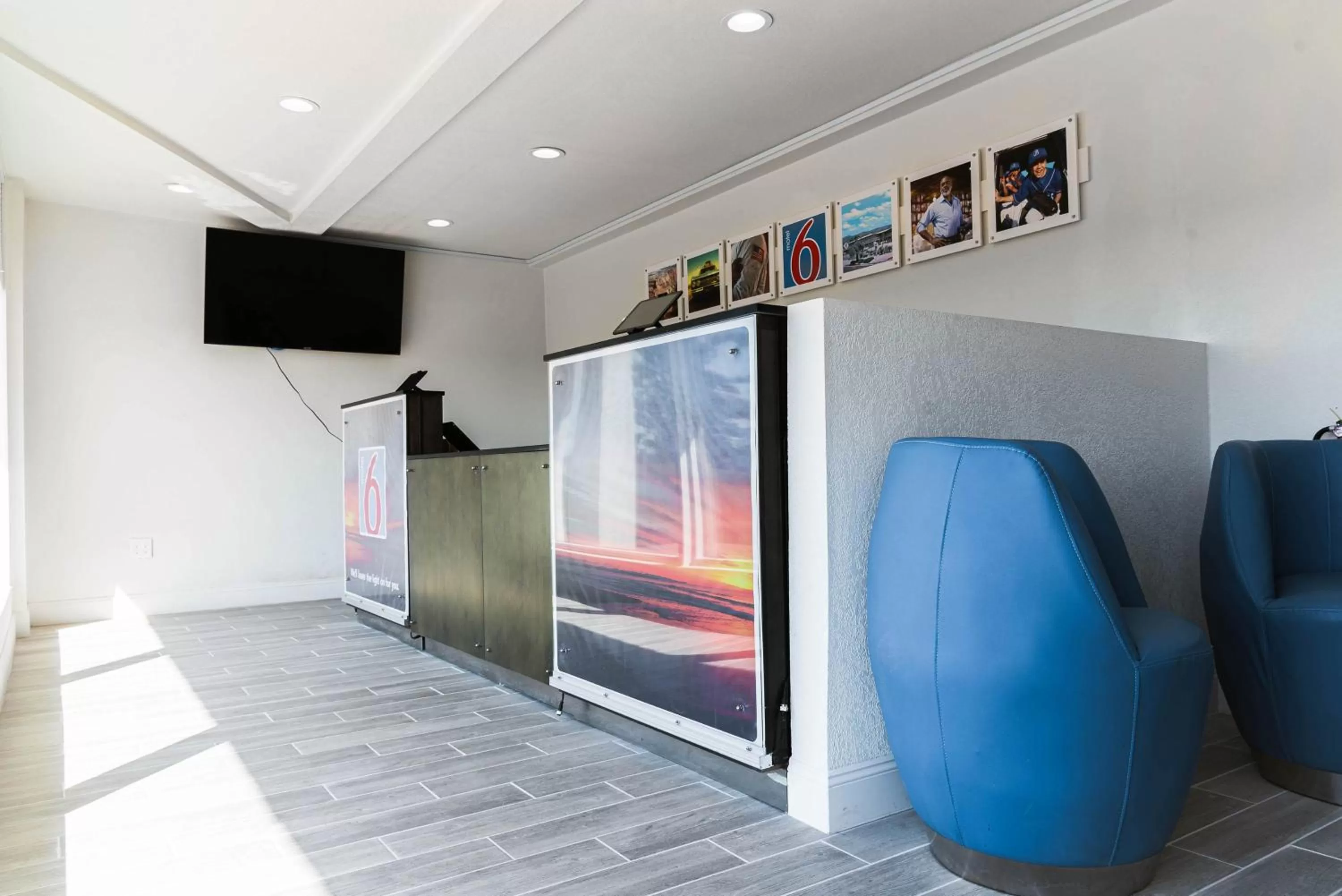 Motel 6 Bellville, OH