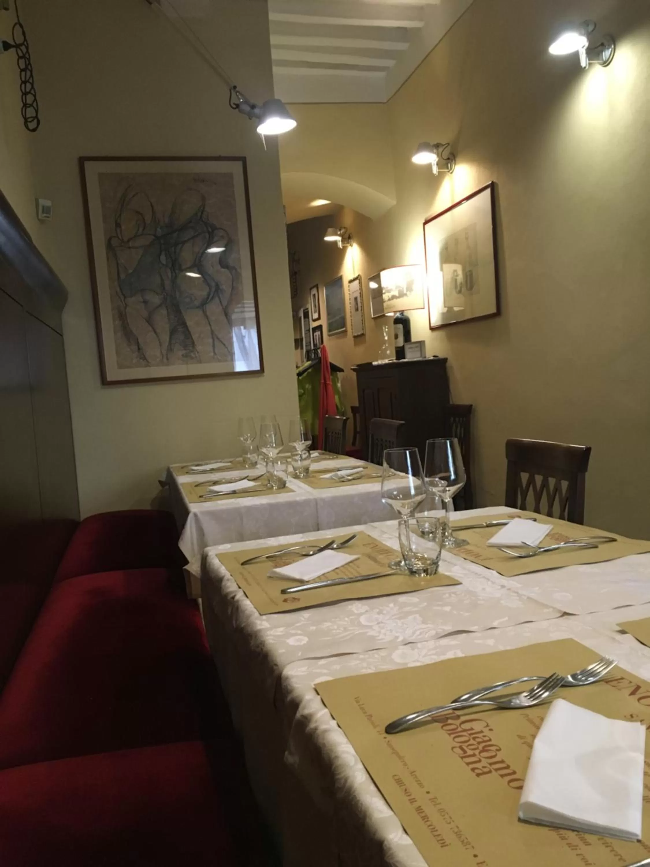 Restaurant/Places to Eat in Locanda Guidi