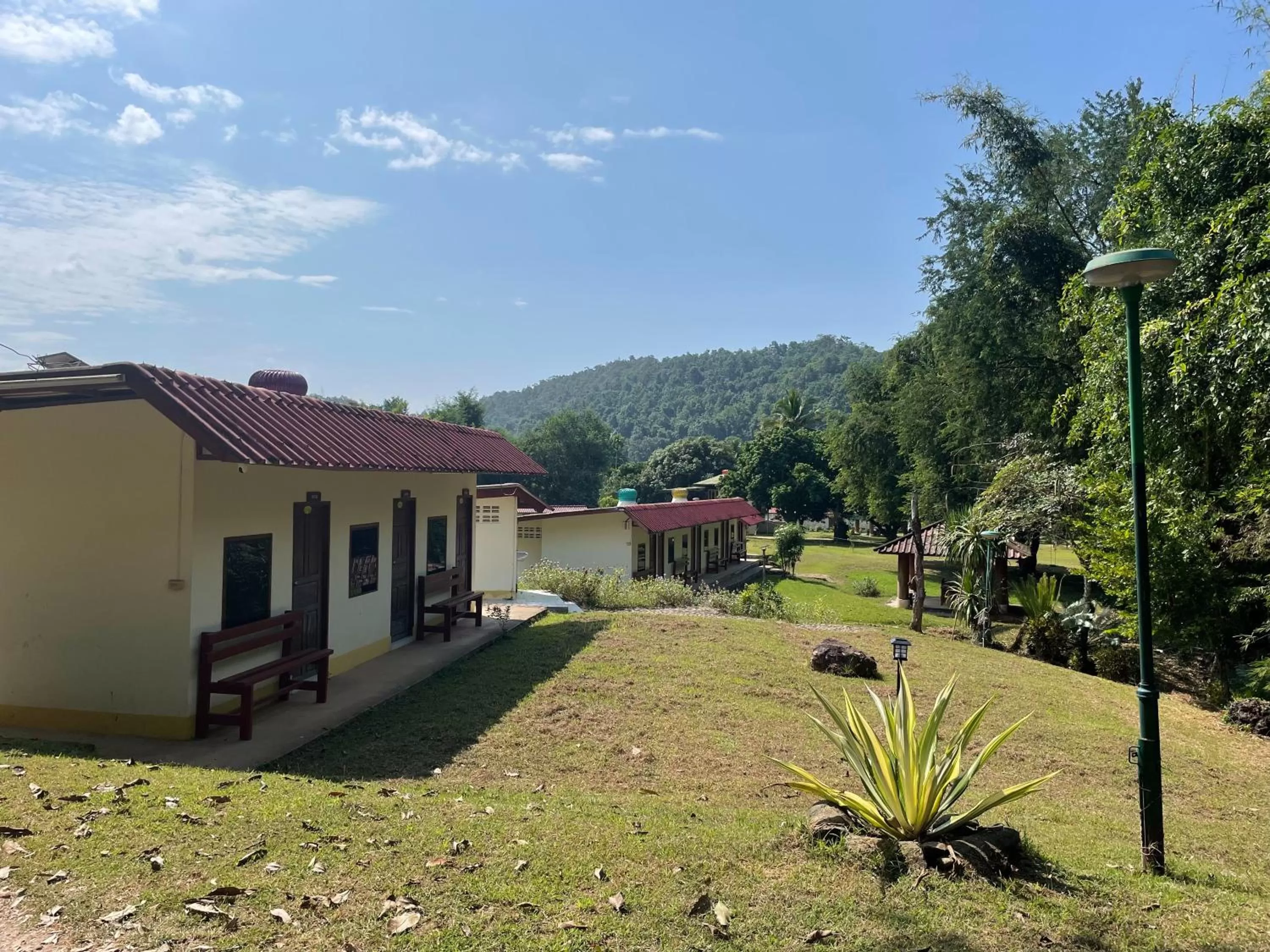 ห้วยน้ำรินรีสอร์ท The Creek Garden Resort