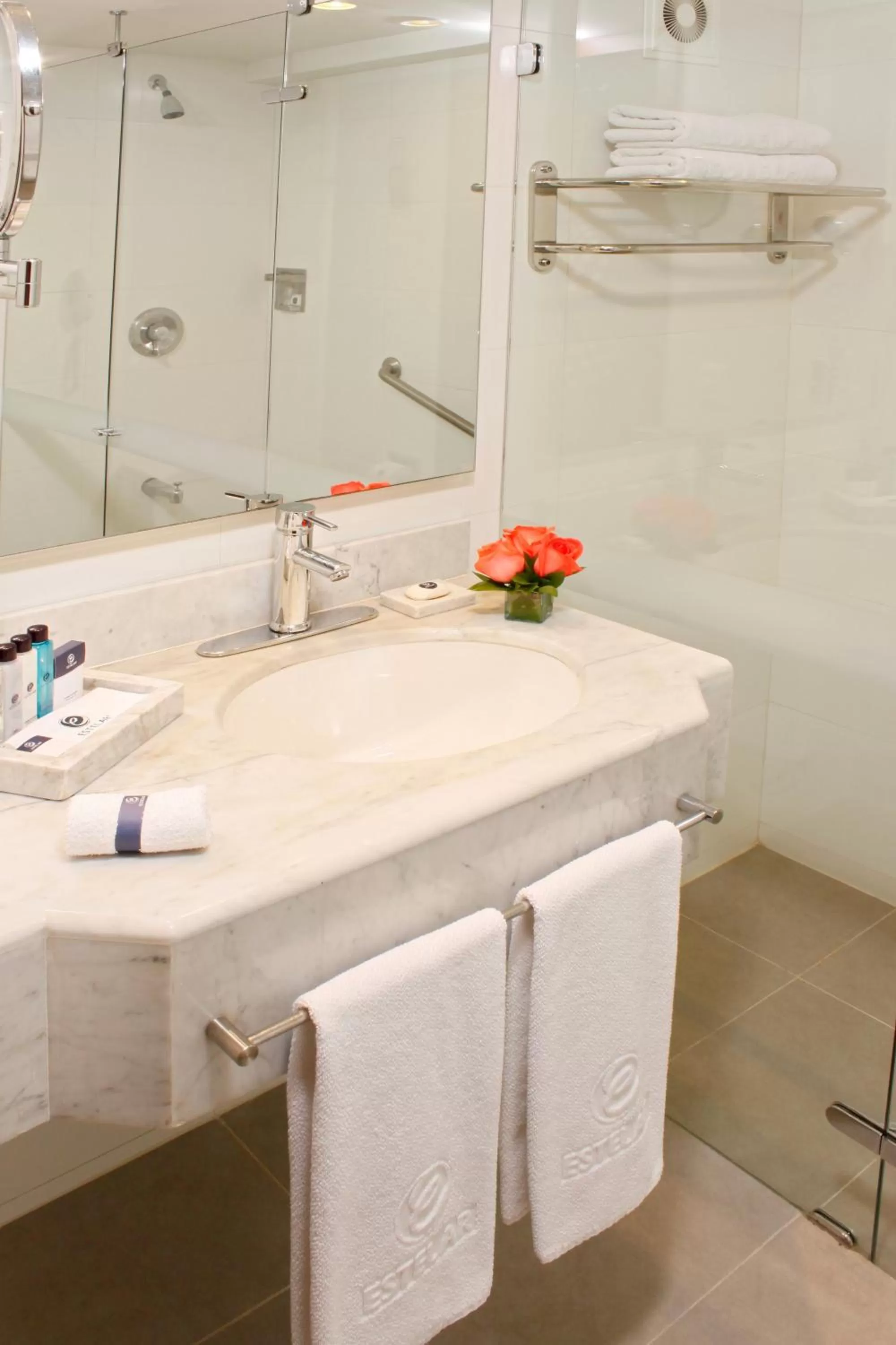 Bathroom in Hotel Estelar La Fontana