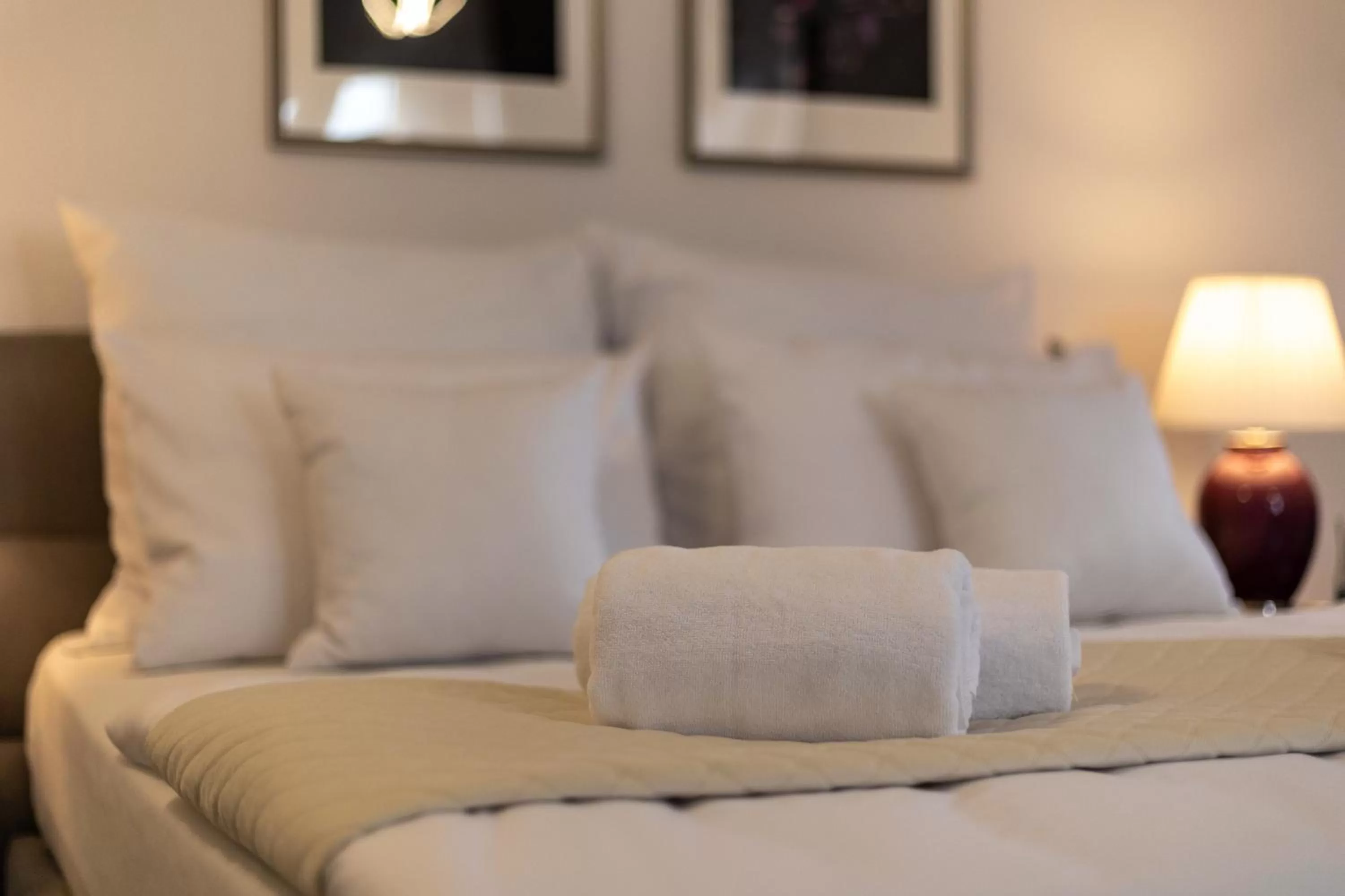 Bed in Hotel Sofia by The Railway Station Wroclaw