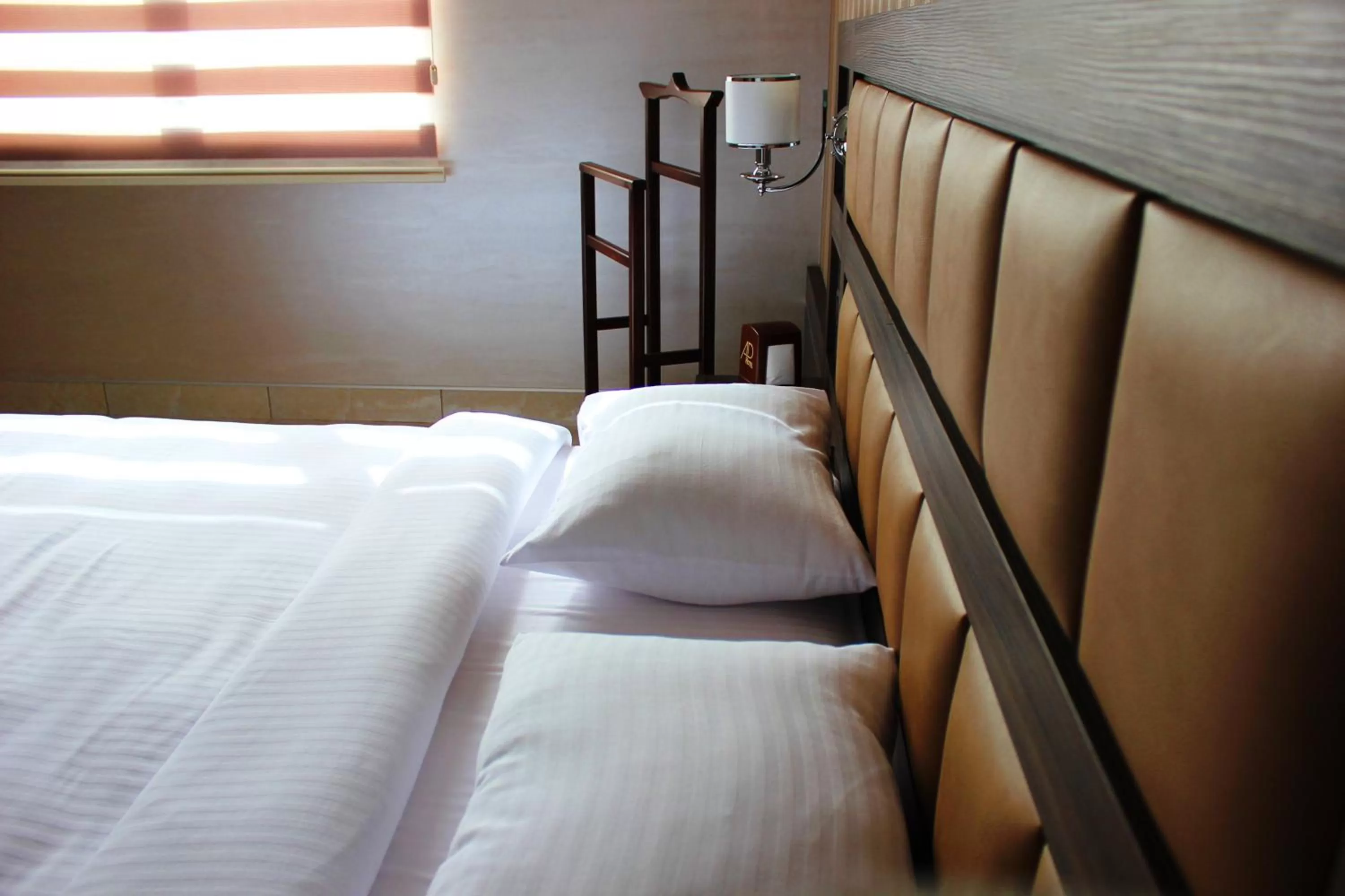 Bedroom in Avan Plaza Hotel