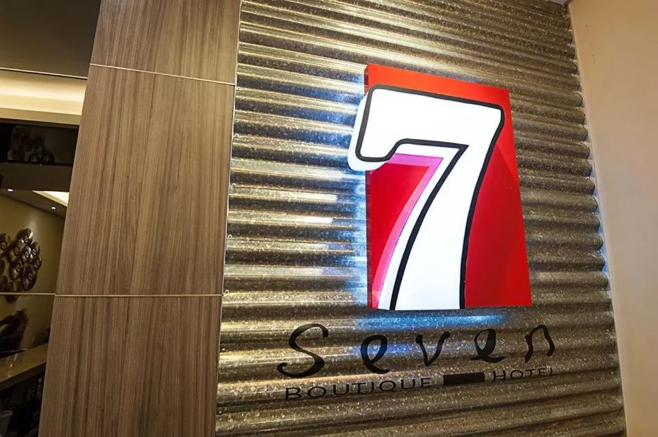 Seven Hotel
