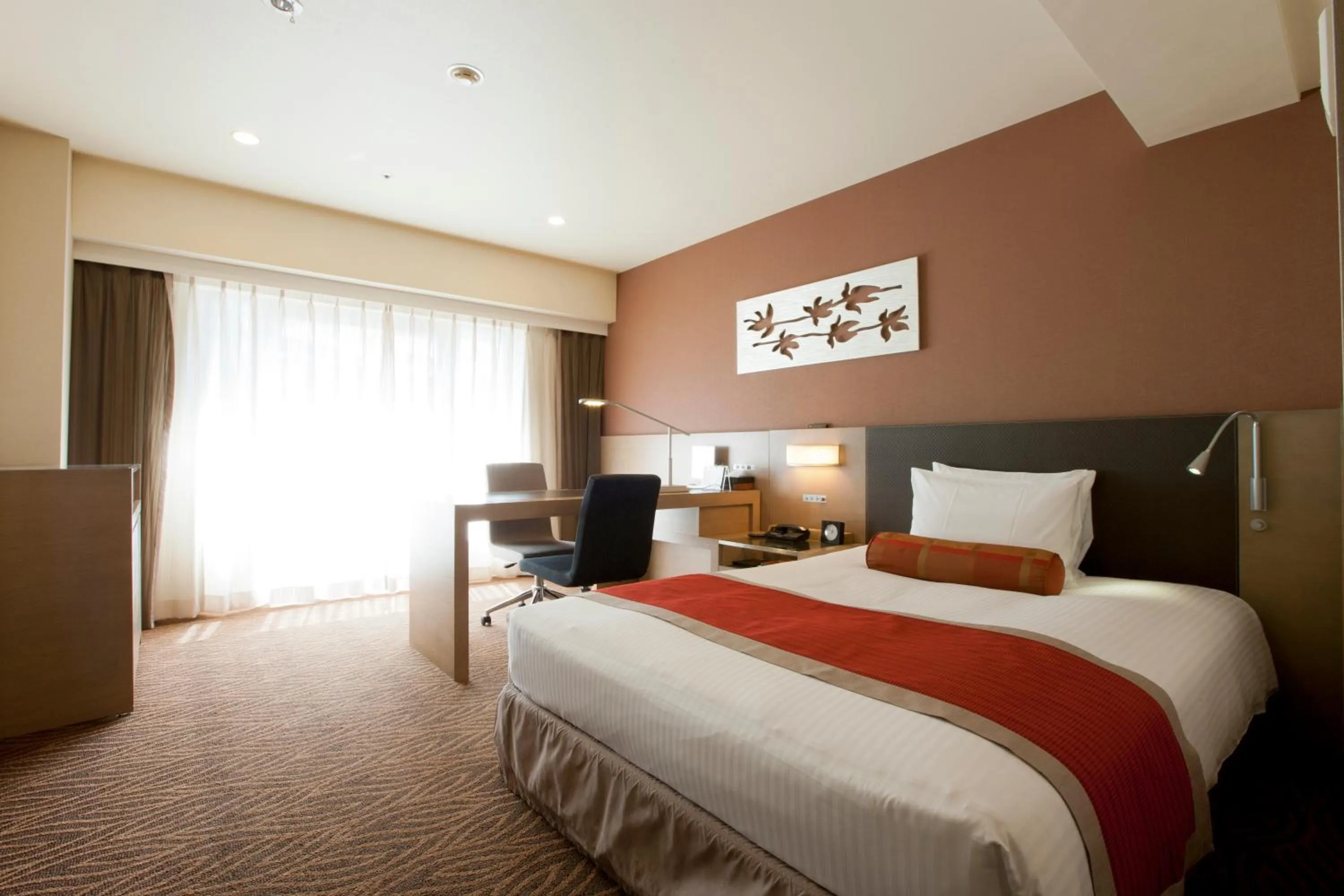 Photo of the whole room, Bed in Hotel Sardonyx Tokyo