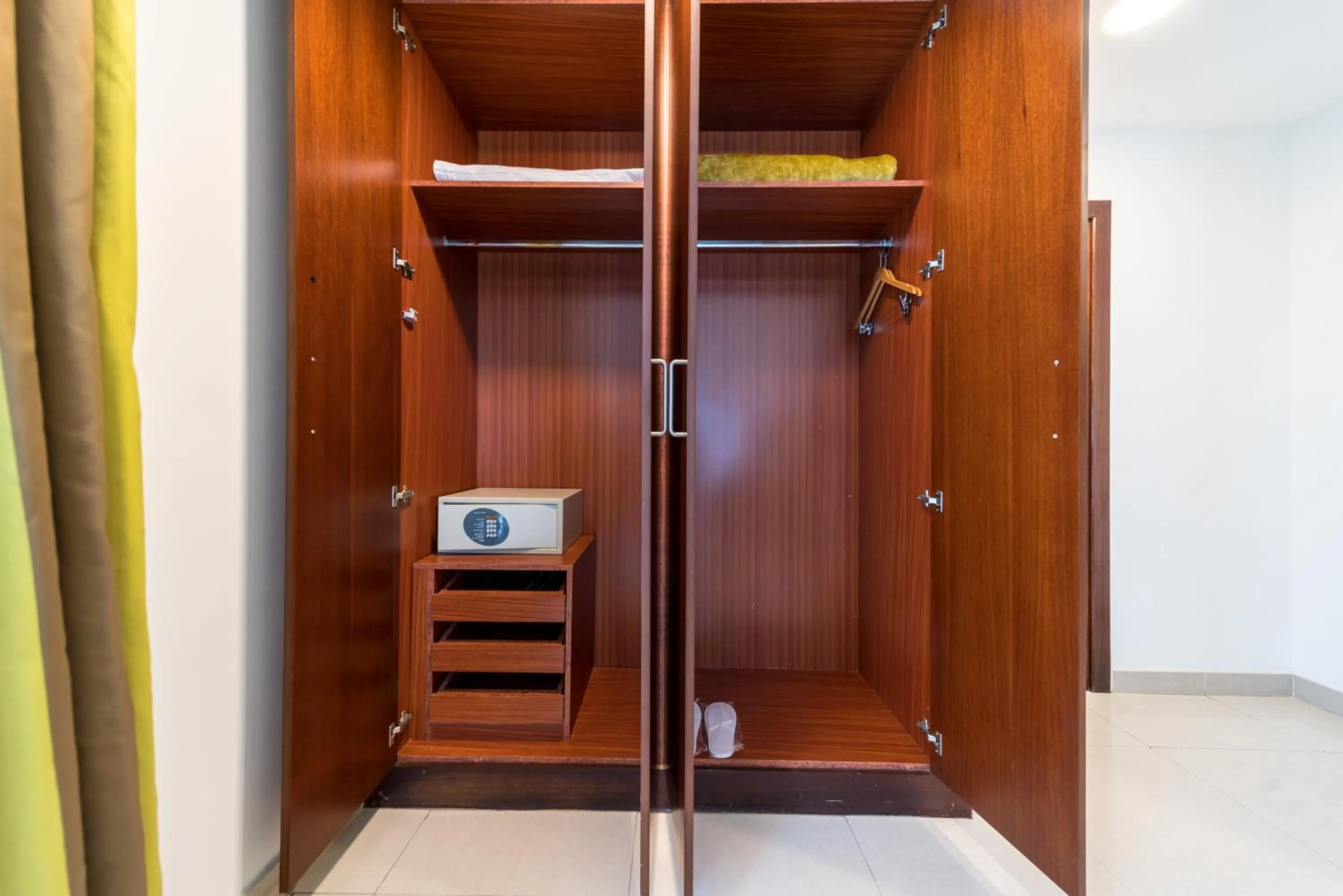 Bedroom in Star Metro Deira Hotel Apartments