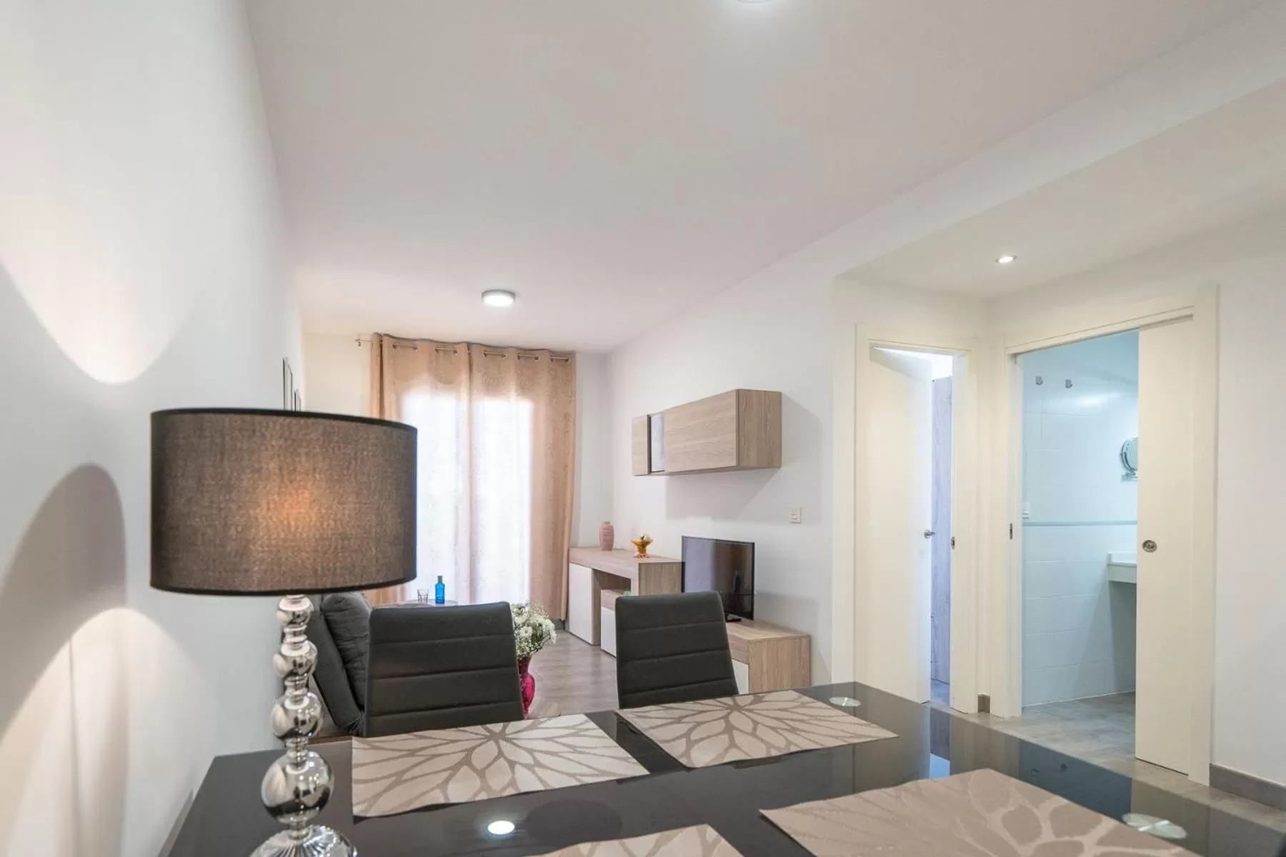 Photo of the whole room in Apartamentos La Laguna