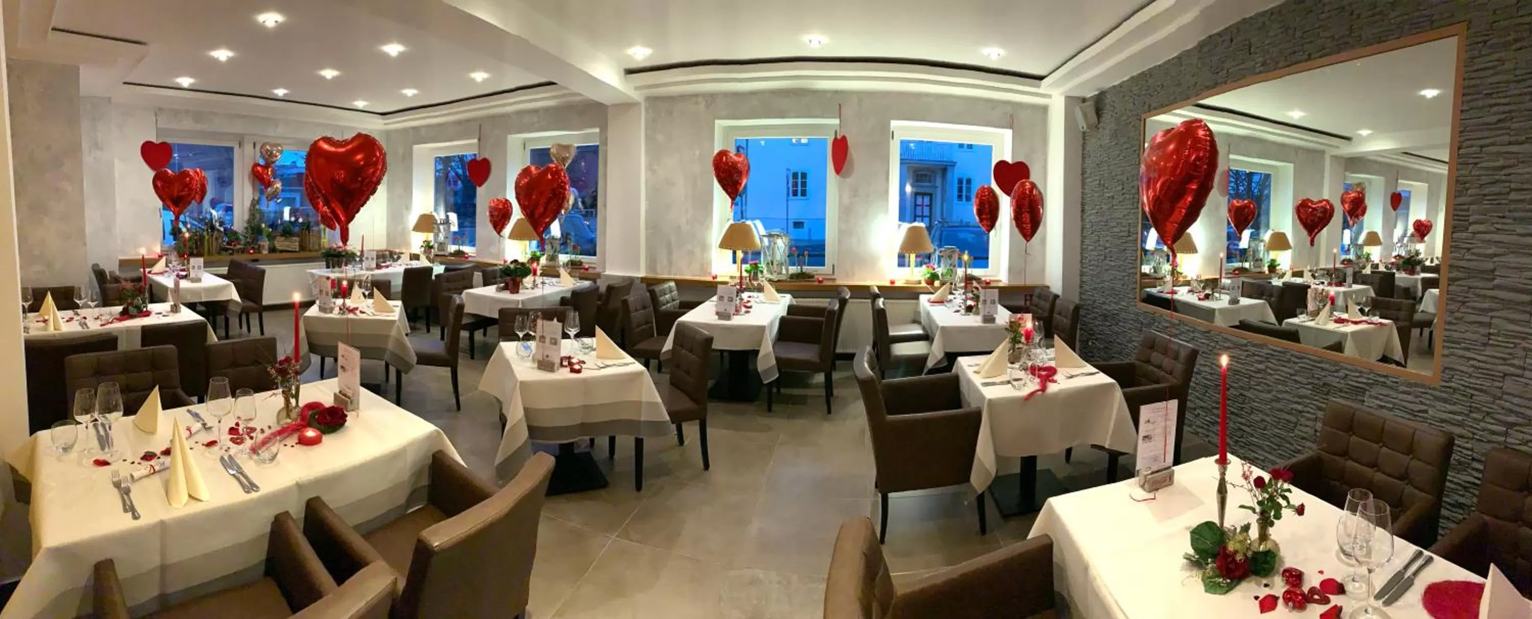 Restaurant/places to eat in Boutique Hotel Goldene Henne