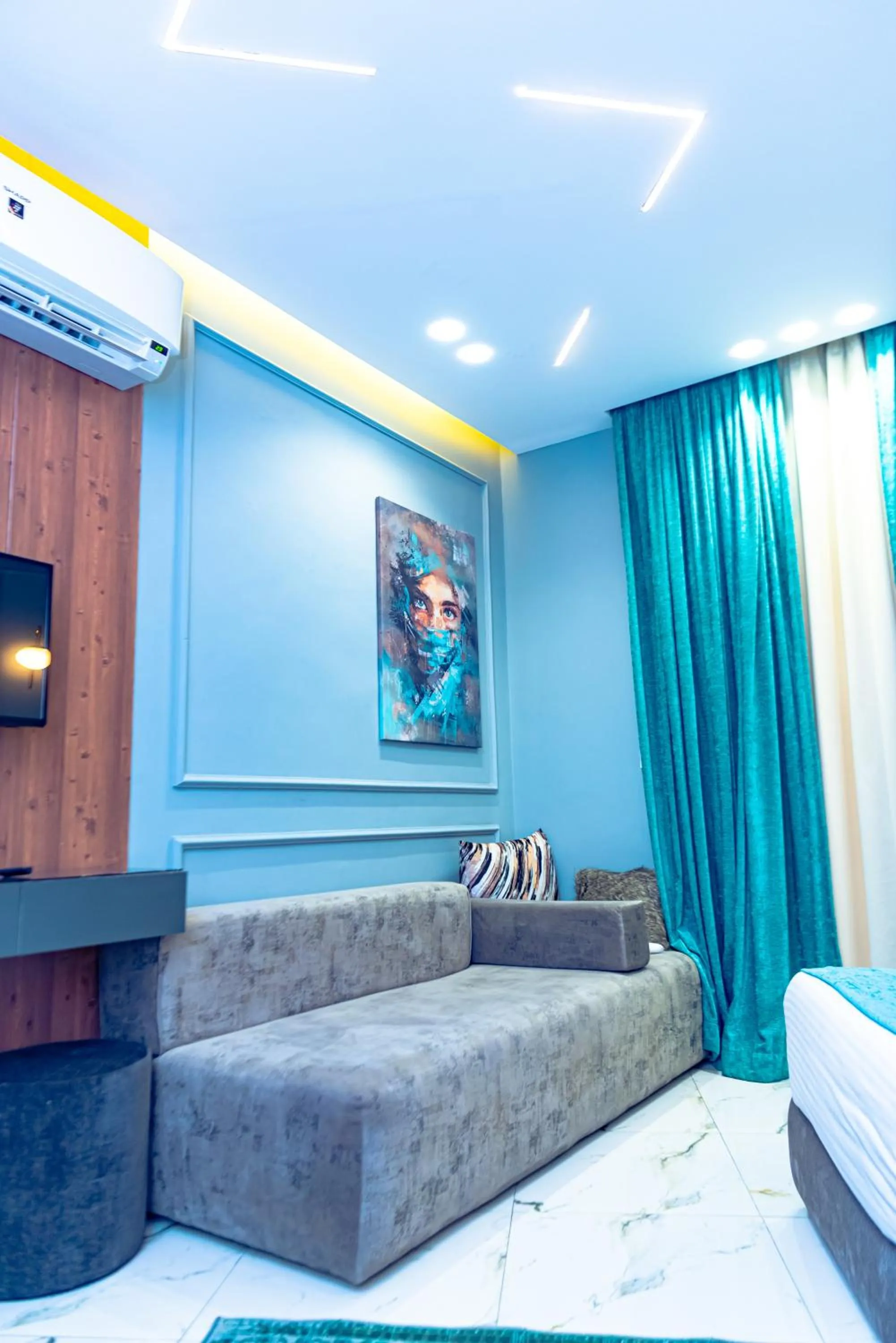 Bedroom, Bed in Museum Plaza