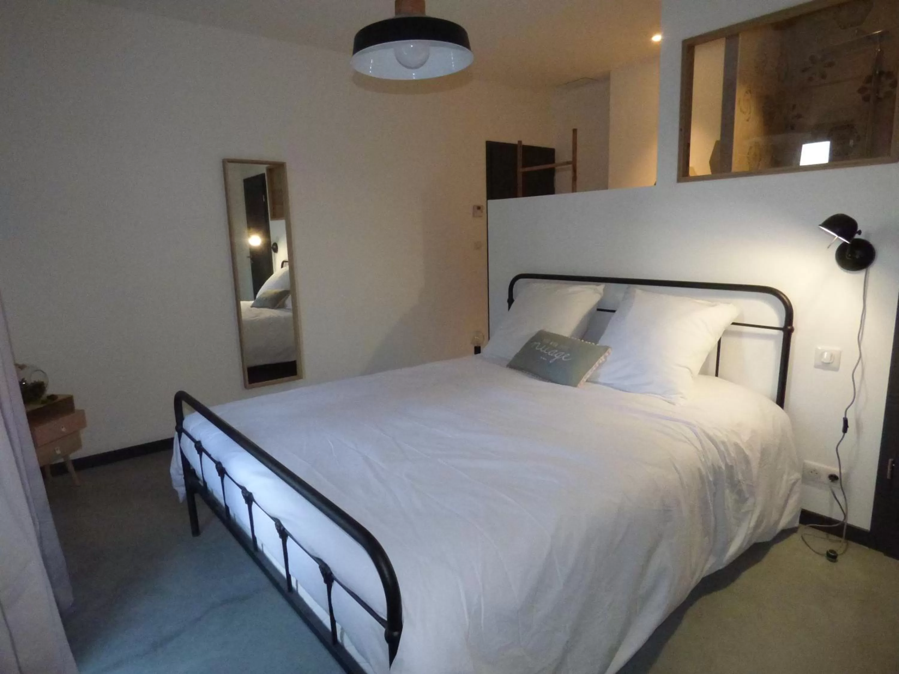 Bed in D'OR Les Anges