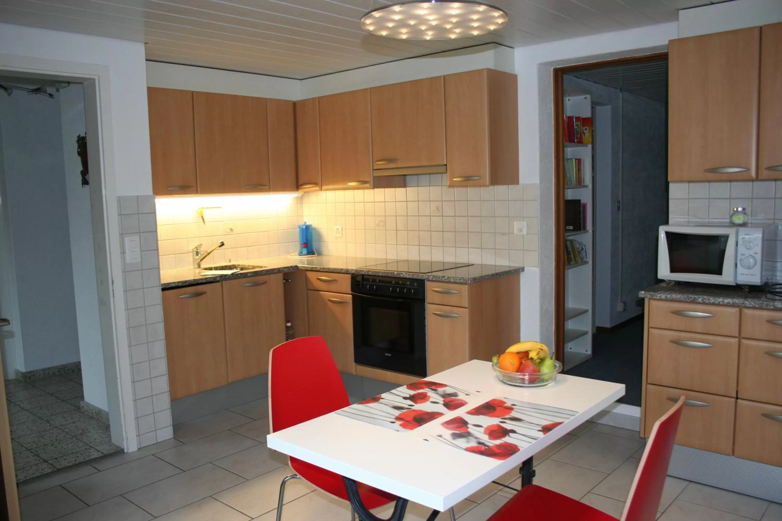 Kitchen or kitchenette, Kitchen/Kitchenette in BnB Mönthal im Jurapark