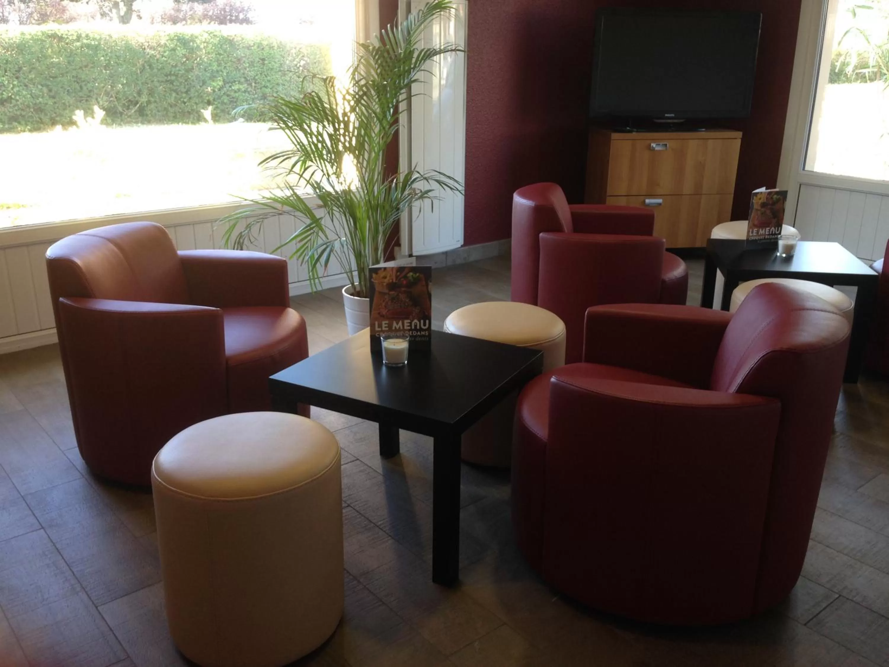 Communal lounge/ TV room in Campanile Mulhouse - Illzach Ile Napoléon